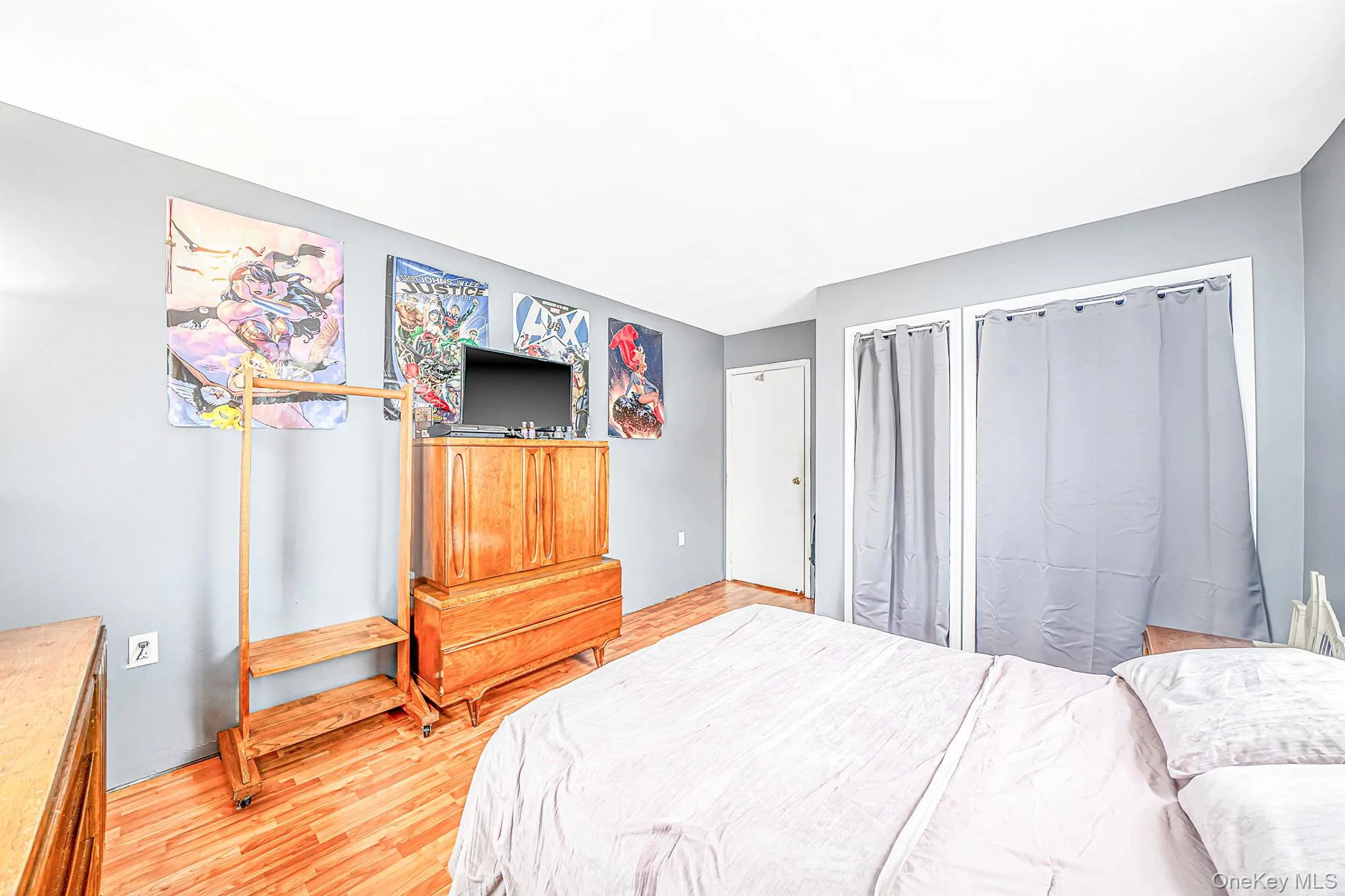 21 Cherokee Drive, Islip, NY, 5 Bedrooms Bedrooms, 10 Rooms Rooms,2 BathroomsBathrooms,Residential,For Rent,Cherokee,0,1040654 21 Cherokee Drive, Islip, NY, 5 Bedrooms Bedrooms, 10 Rooms Rooms,2 BathroomsBathrooms,Residential,For Rent,Cherokee,0,1040654