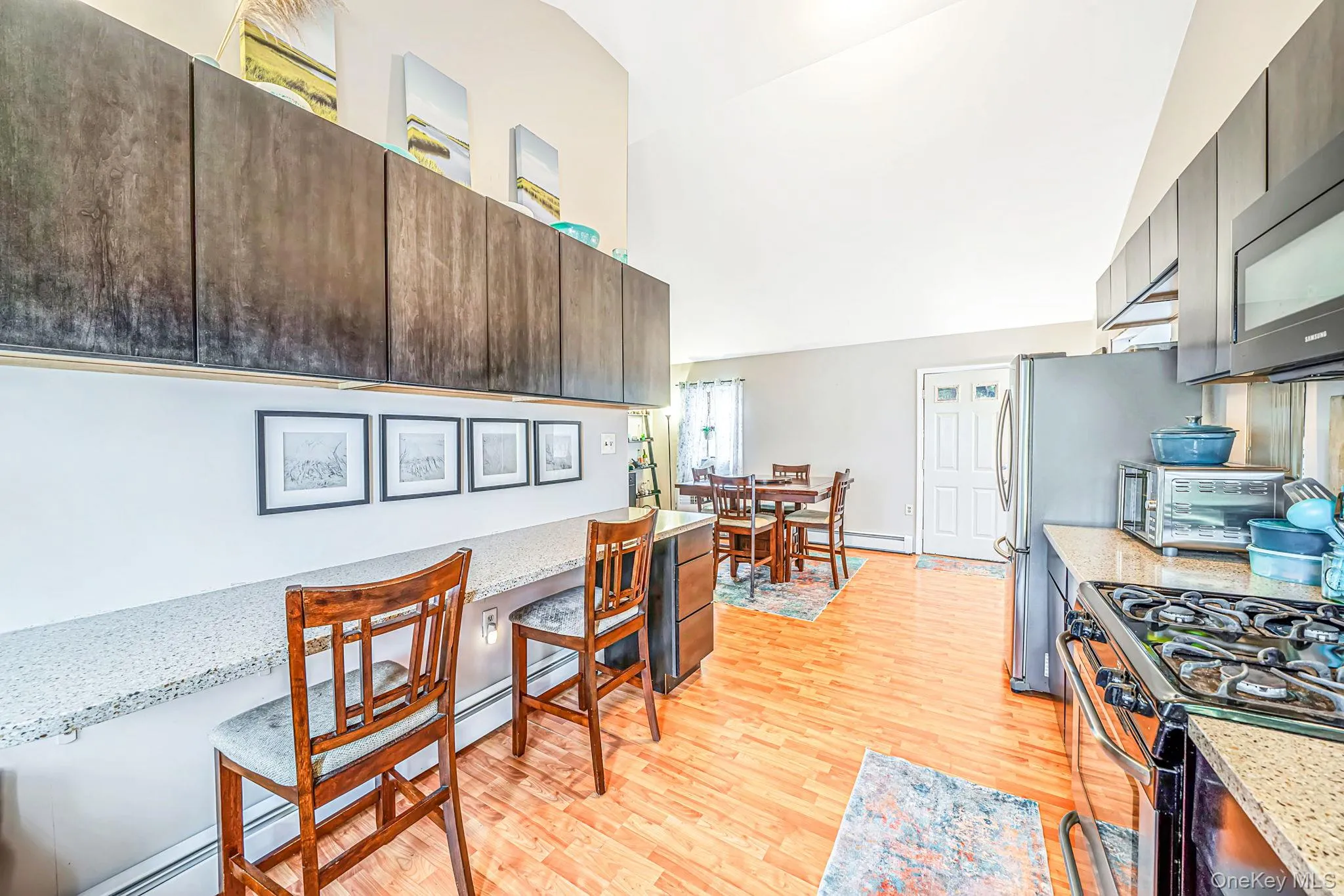 21 Cherokee Drive, Islip, NY, 5 Bedrooms Bedrooms, 10 Rooms Rooms,2 BathroomsBathrooms,Residential,For Rent,Cherokee,0,1040654 21 Cherokee Drive, Islip, NY, 5 Bedrooms Bedrooms, 10 Rooms Rooms,2 BathroomsBathrooms,Residential,For Rent,Cherokee,0,1040654