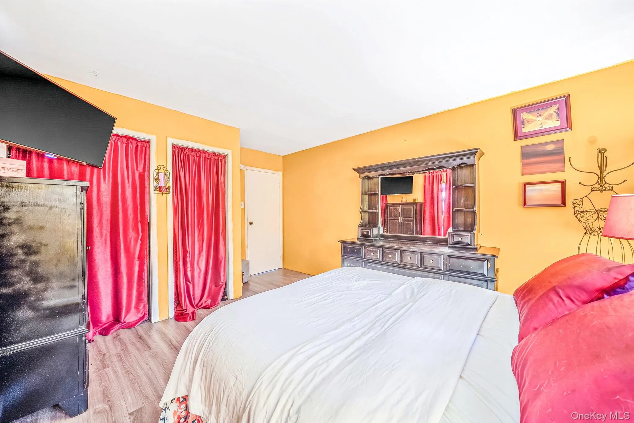 21 Cherokee Drive, Islip, NY, 5 Bedrooms Bedrooms, 10 Rooms Rooms,2 BathroomsBathrooms,Residential,For Rent,Cherokee,0,1040654 21 Cherokee Drive, Islip, NY, 5 Bedrooms Bedrooms, 10 Rooms Rooms,2 BathroomsBathrooms,Residential,For Rent,Cherokee,0,1040654