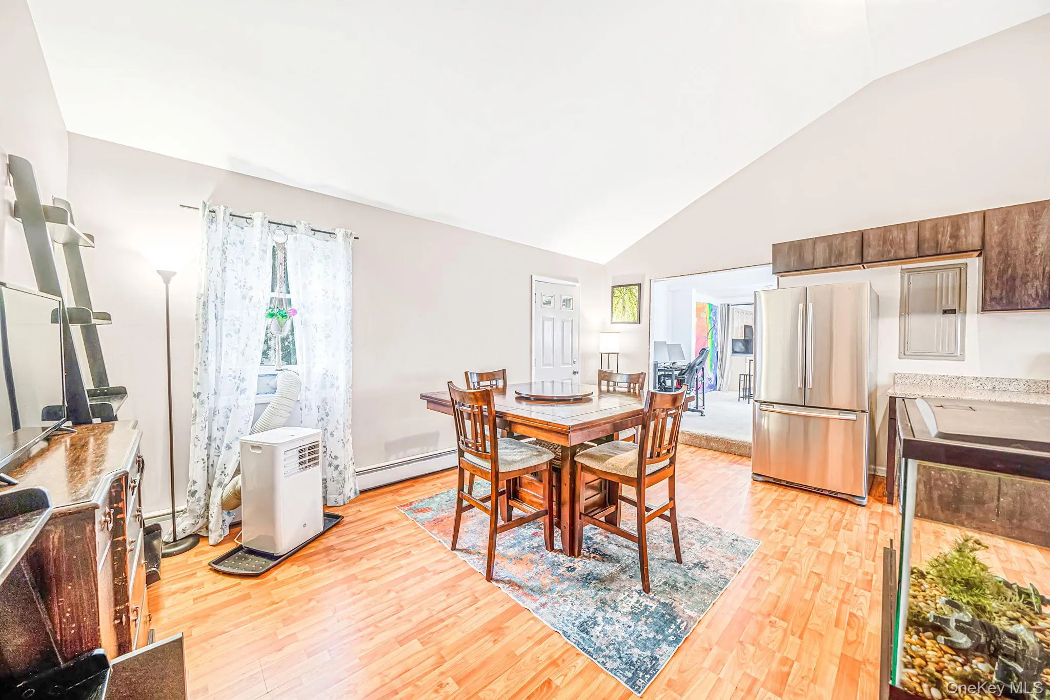21 Cherokee Drive, Islip, NY, 5 Bedrooms Bedrooms, 10 Rooms Rooms,2 BathroomsBathrooms,Residential,For Rent,Cherokee,0,1040654 21 Cherokee Drive, Islip, NY, 5 Bedrooms Bedrooms, 10 Rooms Rooms,2 BathroomsBathrooms,Residential,For Rent,Cherokee,0,1040654