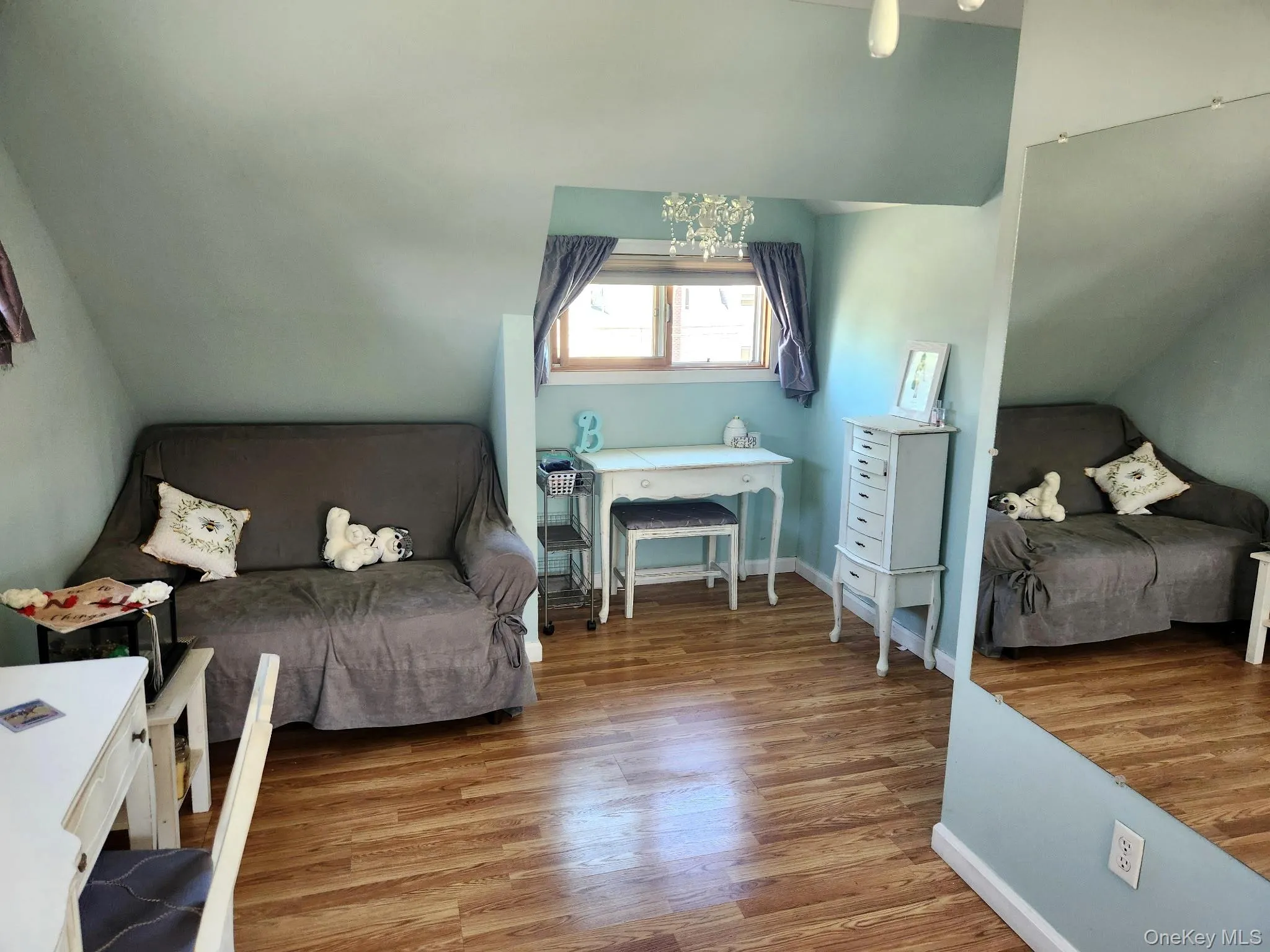 Wood-finish flooring with baseboard heating Wood-finish flooring with baseboard heating