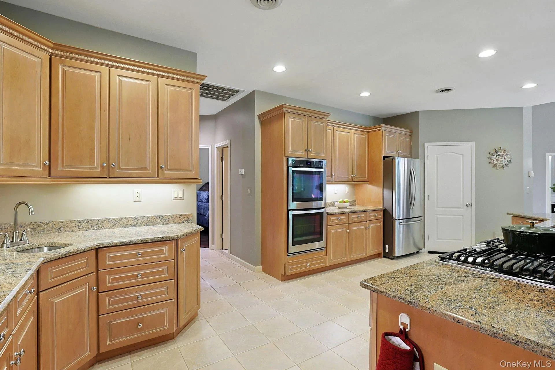 6 Marycrest Road, Orangetown, NY, 4 Bedrooms Bedrooms, 12 Rooms Rooms,4 BathroomsBathrooms,Residential,For Rent,Marycrest,0,1040656 6 Marycrest Road, Orangetown, NY, 4 Bedrooms Bedrooms, 12 Rooms Rooms,4 BathroomsBathrooms,Residential,For Rent,Marycrest,0,1040656