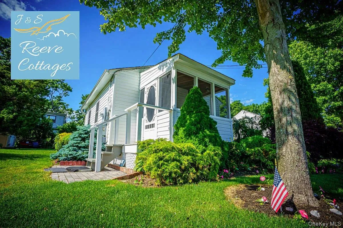 28 Whites Lane, Riverhead, NY, 2 Bedrooms Bedrooms, 3 Rooms Rooms,1 BathroomBathrooms,Residential Lease,For Rent,Whites,0,1040657 28 Whites Lane, Riverhead, NY, 2 Bedrooms Bedrooms, 3 Rooms Rooms,1 BathroomBathrooms,Residential Lease,For Rent,Whites,0,1040657