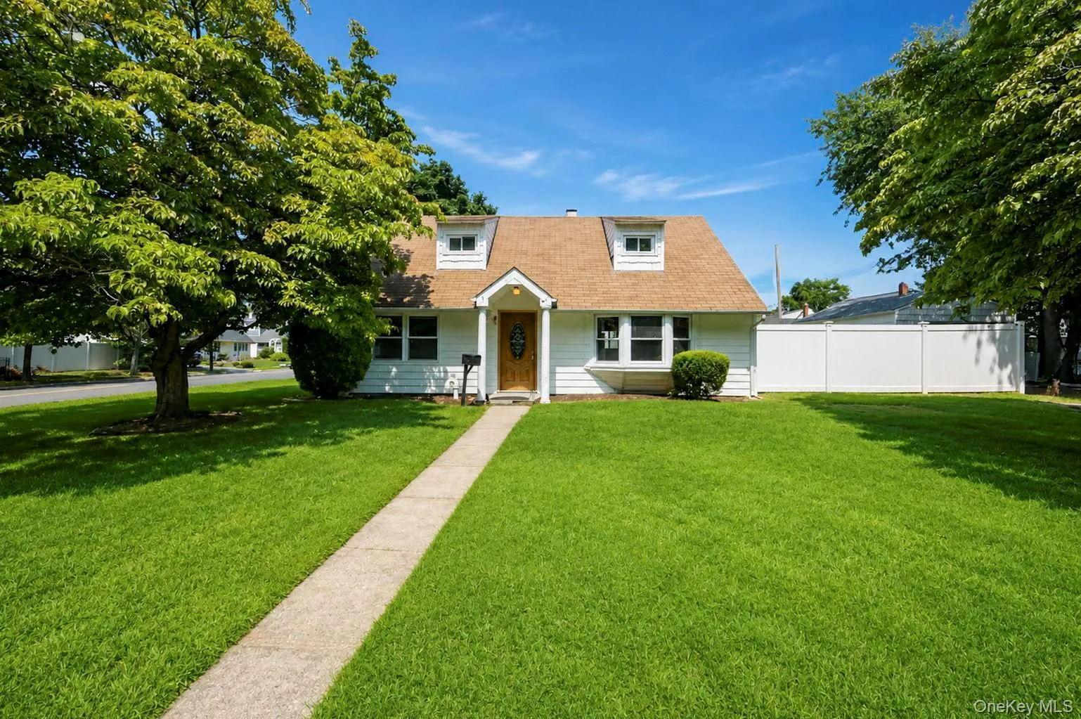 3173 Roxbury Lane, Hempstead, NY, 4 Bedrooms Bedrooms, 8 Rooms Rooms,2 BathroomsBathrooms,Residential Lease,For Rent,Roxbury,0,1040661 3173 Roxbury Lane, Hempstead, NY, 4 Bedrooms Bedrooms, 8 Rooms Rooms,2 BathroomsBathrooms,Residential Lease,For Rent,Roxbury,0,1040661