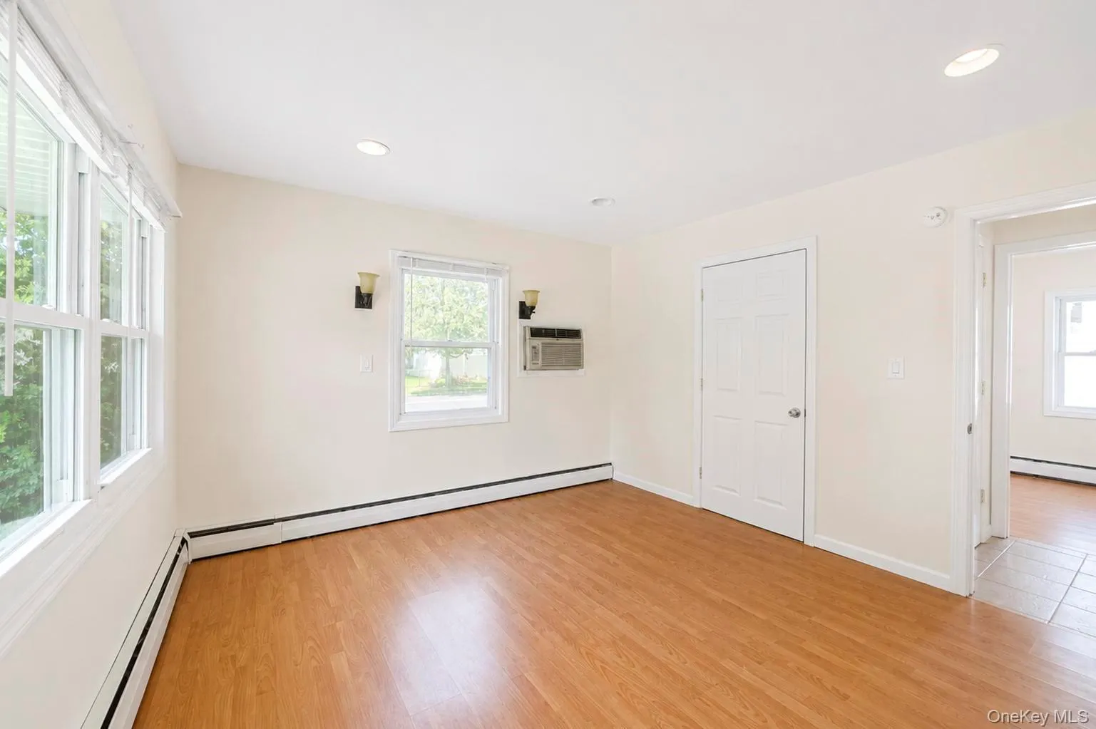 3173 Roxbury Lane, Hempstead, NY, 4 Bedrooms Bedrooms, 8 Rooms Rooms,2 BathroomsBathrooms,Residential Lease,For Rent,Roxbury,0,1040661 3173 Roxbury Lane, Hempstead, NY, 4 Bedrooms Bedrooms, 8 Rooms Rooms,2 BathroomsBathrooms,Residential Lease,For Rent,Roxbury,0,1040661