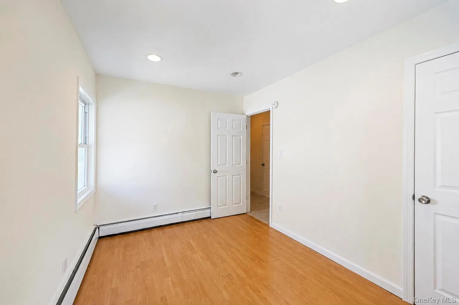 3173 Roxbury Lane, Hempstead, NY, 4 Bedrooms Bedrooms, 8 Rooms Rooms,2 BathroomsBathrooms,Residential Lease,For Rent,Roxbury,0,1040661 3173 Roxbury Lane, Hempstead, NY, 4 Bedrooms Bedrooms, 8 Rooms Rooms,2 BathroomsBathrooms,Residential Lease,For Rent,Roxbury,0,1040661