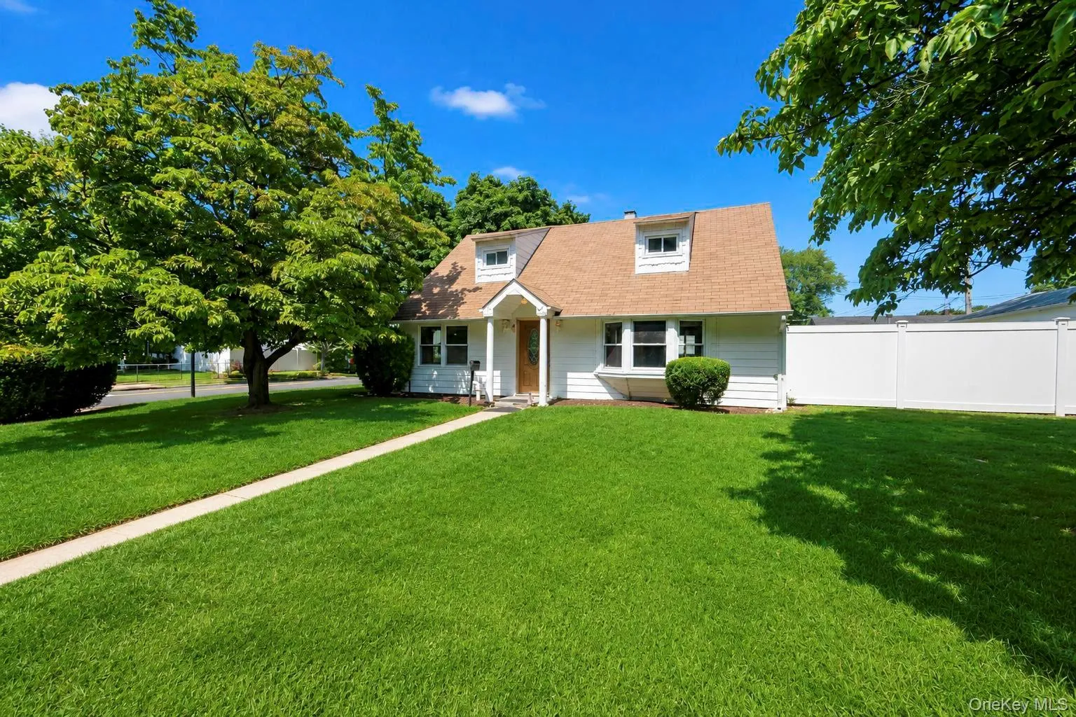 3173 Roxbury Lane, Hempstead, NY, 4 Bedrooms Bedrooms, 8 Rooms Rooms,2 BathroomsBathrooms,Residential Lease,For Rent,Roxbury,0,1040661 3173 Roxbury Lane, Hempstead, NY, 4 Bedrooms Bedrooms, 8 Rooms Rooms,2 BathroomsBathrooms,Residential Lease,For Rent,Roxbury,0,1040661