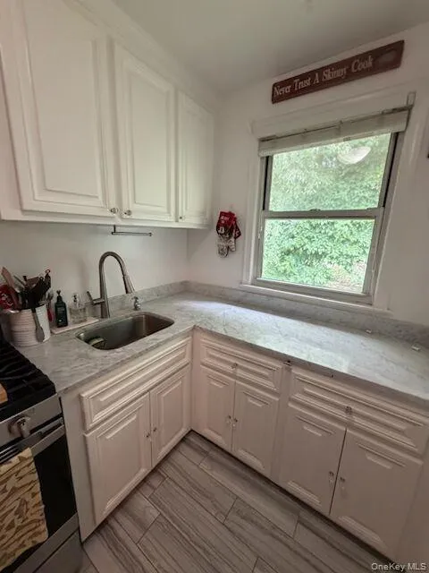 9 Stokes Road, Yonkers, NY, 1 Bedroom Bedrooms, 4 Rooms Rooms,1 BathroomBathrooms,Residential,For Rent,Stokes,0,1040662 9 Stokes Road, Yonkers, NY, 1 Bedroom Bedrooms, 4 Rooms Rooms,1 BathroomBathrooms,Residential,For Rent,Stokes,0,1040662