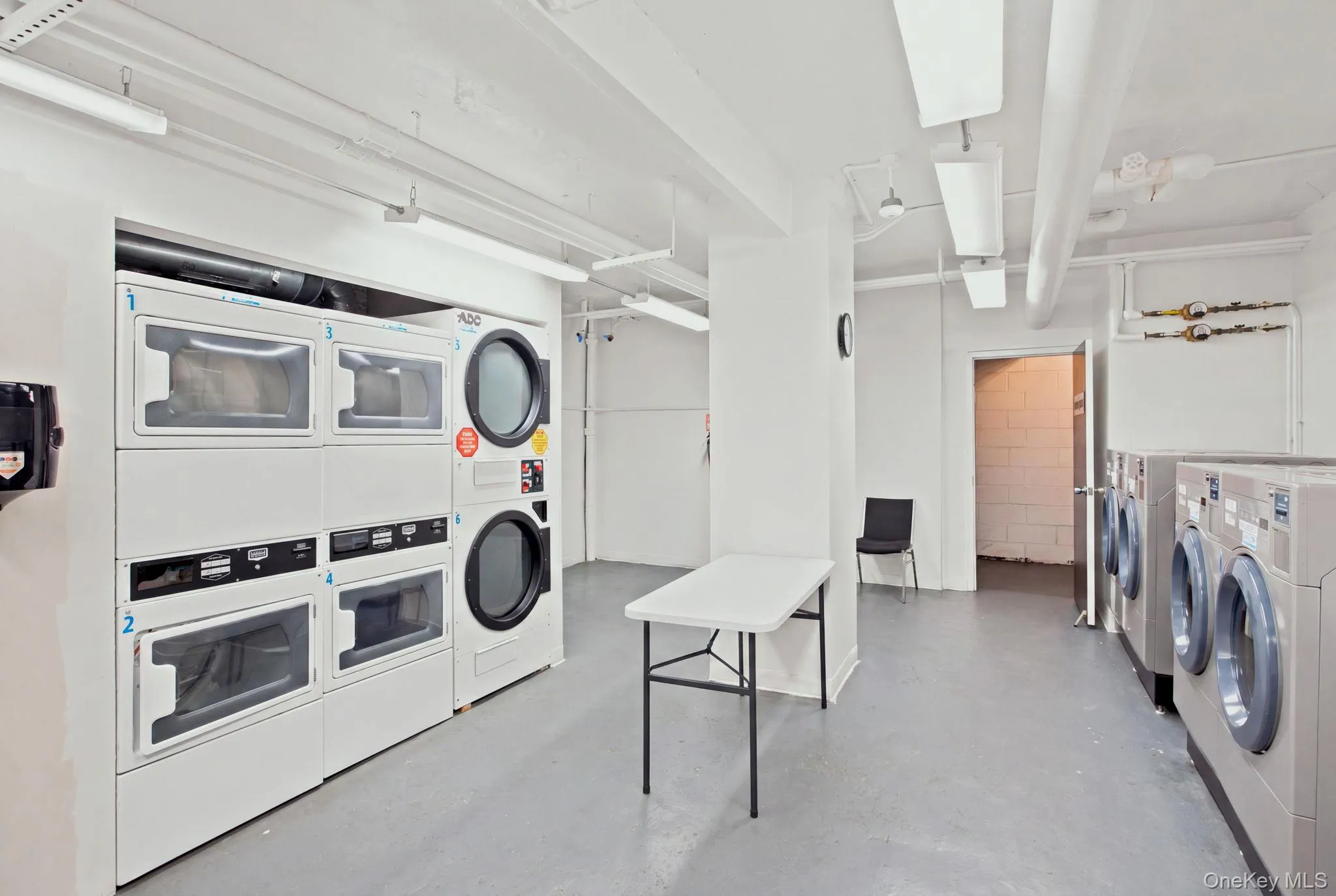 24-65 38th Street, New York, NY, 3 Bedrooms Bedrooms, 6 Rooms Rooms,2 BathroomsBathrooms,Residential,For Rent,38th,0,1040663 24-65 38th Street, New York, NY, 3 Bedrooms Bedrooms, 6 Rooms Rooms,2 BathroomsBathrooms,Residential,For Rent,38th,0,1040663