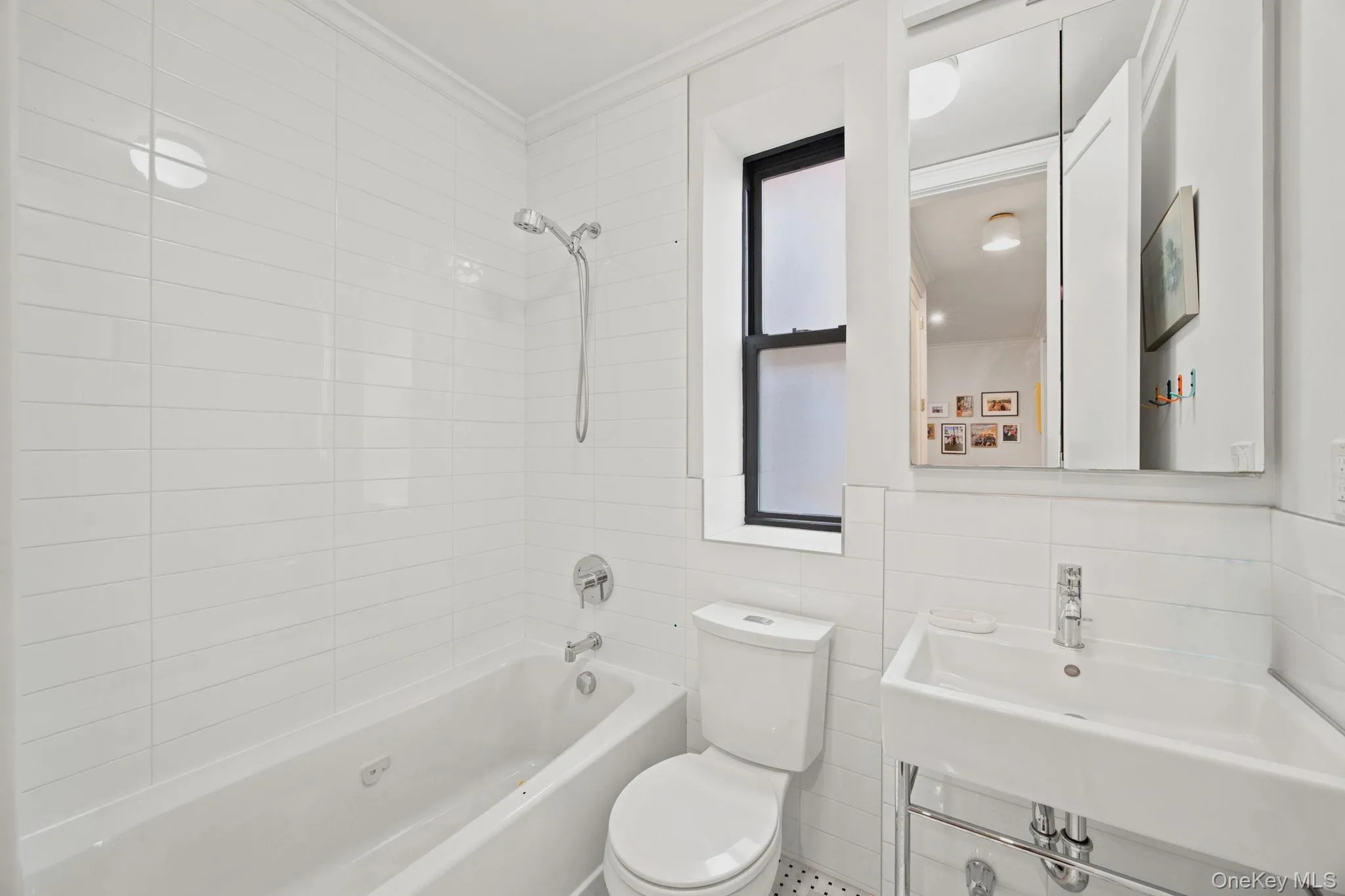 24-65 38th Street, New York, NY, 3 Bedrooms Bedrooms, 6 Rooms Rooms,2 BathroomsBathrooms,Residential,For Rent,38th,0,1040663 24-65 38th Street, New York, NY, 3 Bedrooms Bedrooms, 6 Rooms Rooms,2 BathroomsBathrooms,Residential,For Rent,38th,0,1040663