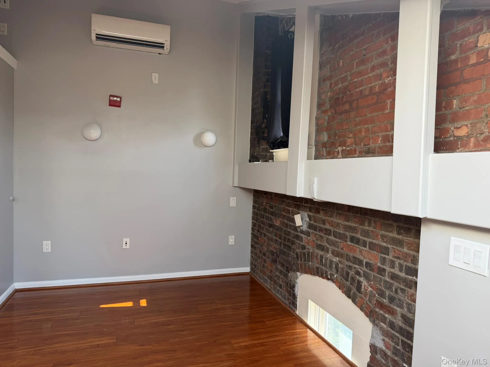 94 4th Ave, Islip, NY, 2 Rooms Rooms,1 BathroomBathrooms,Residential Lease,For Rent,4th Ave,0,1040670 94 4th Ave, Islip, NY, 2 Rooms Rooms,1 BathroomBathrooms,Residential Lease,For Rent,4th Ave,0,1040670