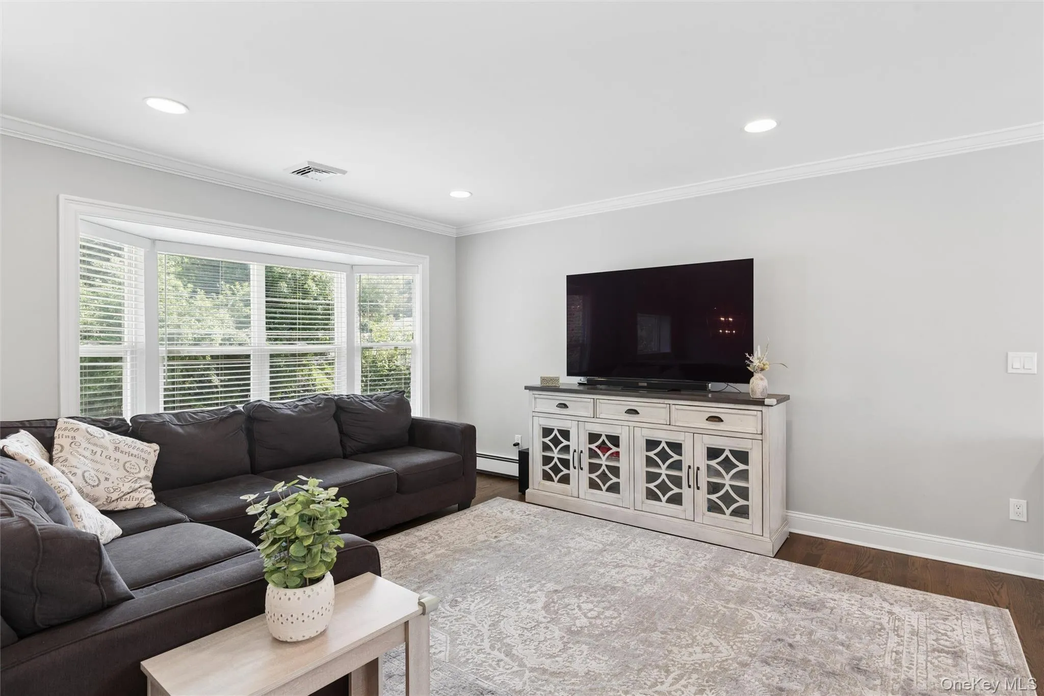 162 Stuyvesant Road, Islip, NY, 4 Bedrooms Bedrooms, 8 Rooms Rooms,2 BathroomsBathrooms,Residential,For Rent,Stuyvesant,0,1040672 162 Stuyvesant Road, Islip, NY, 4 Bedrooms Bedrooms, 8 Rooms Rooms,2 BathroomsBathrooms,Residential,For Rent,Stuyvesant,0,1040672