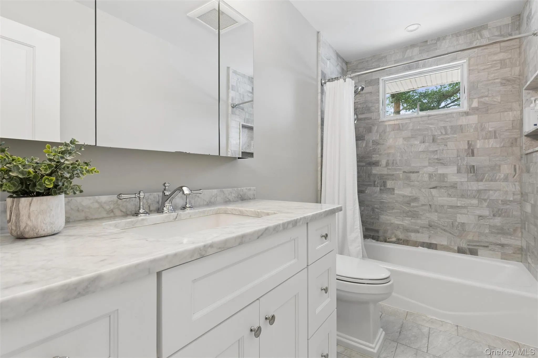 162 Stuyvesant Road, Islip, NY, 4 Bedrooms Bedrooms, 8 Rooms Rooms,2 BathroomsBathrooms,Residential,For Rent,Stuyvesant,0,1040672 162 Stuyvesant Road, Islip, NY, 4 Bedrooms Bedrooms, 8 Rooms Rooms,2 BathroomsBathrooms,Residential,For Rent,Stuyvesant,0,1040672