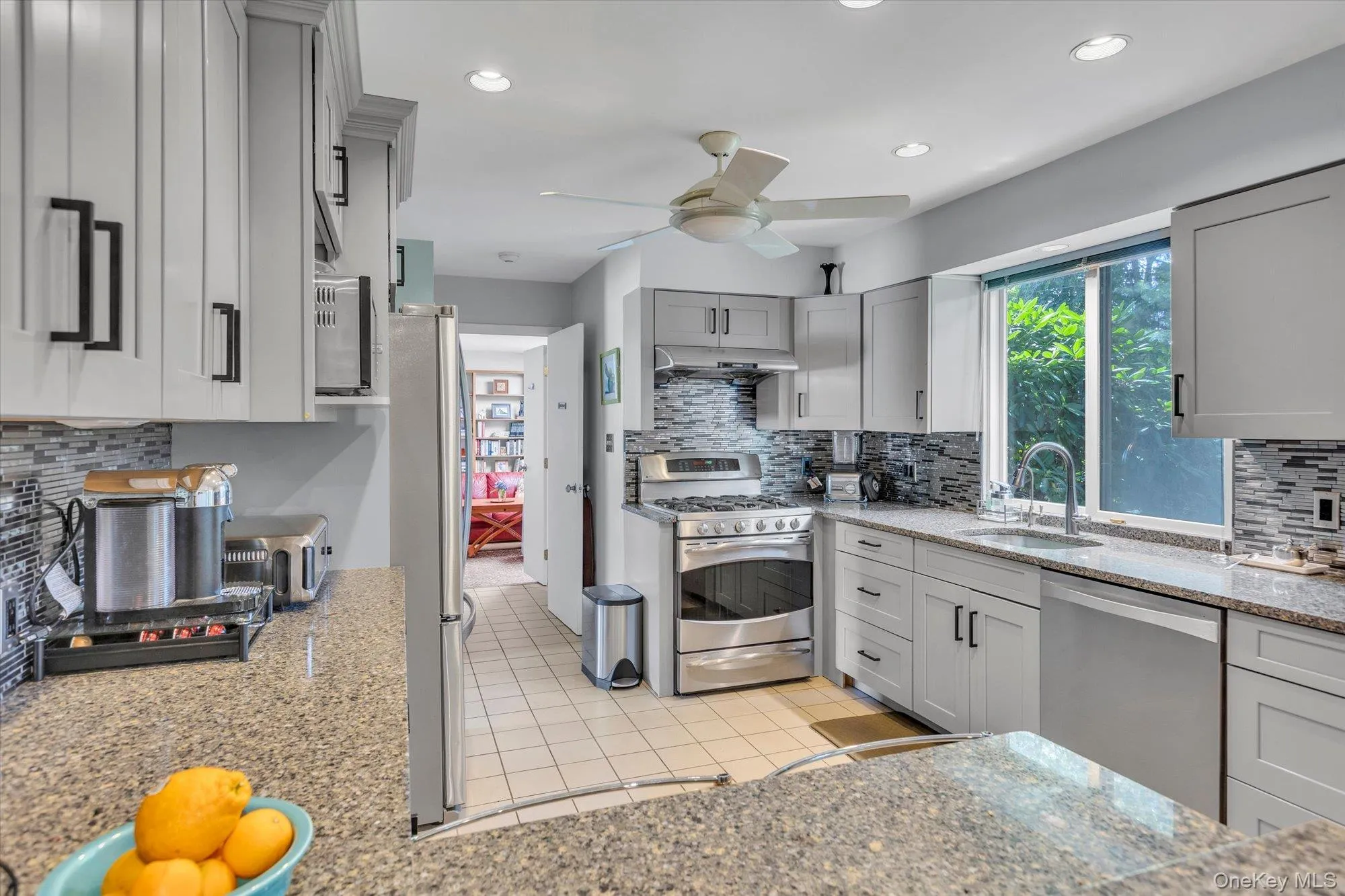 14 Spencer Way, Smithtown, NY, 3 Bedrooms Bedrooms, 7 Rooms Rooms,2 BathroomsBathrooms,Residential,For Rent,Spencer,0,1040674 14 Spencer Way, Smithtown, NY, 3 Bedrooms Bedrooms, 7 Rooms Rooms,2 BathroomsBathrooms,Residential,For Rent,Spencer,0,1040674