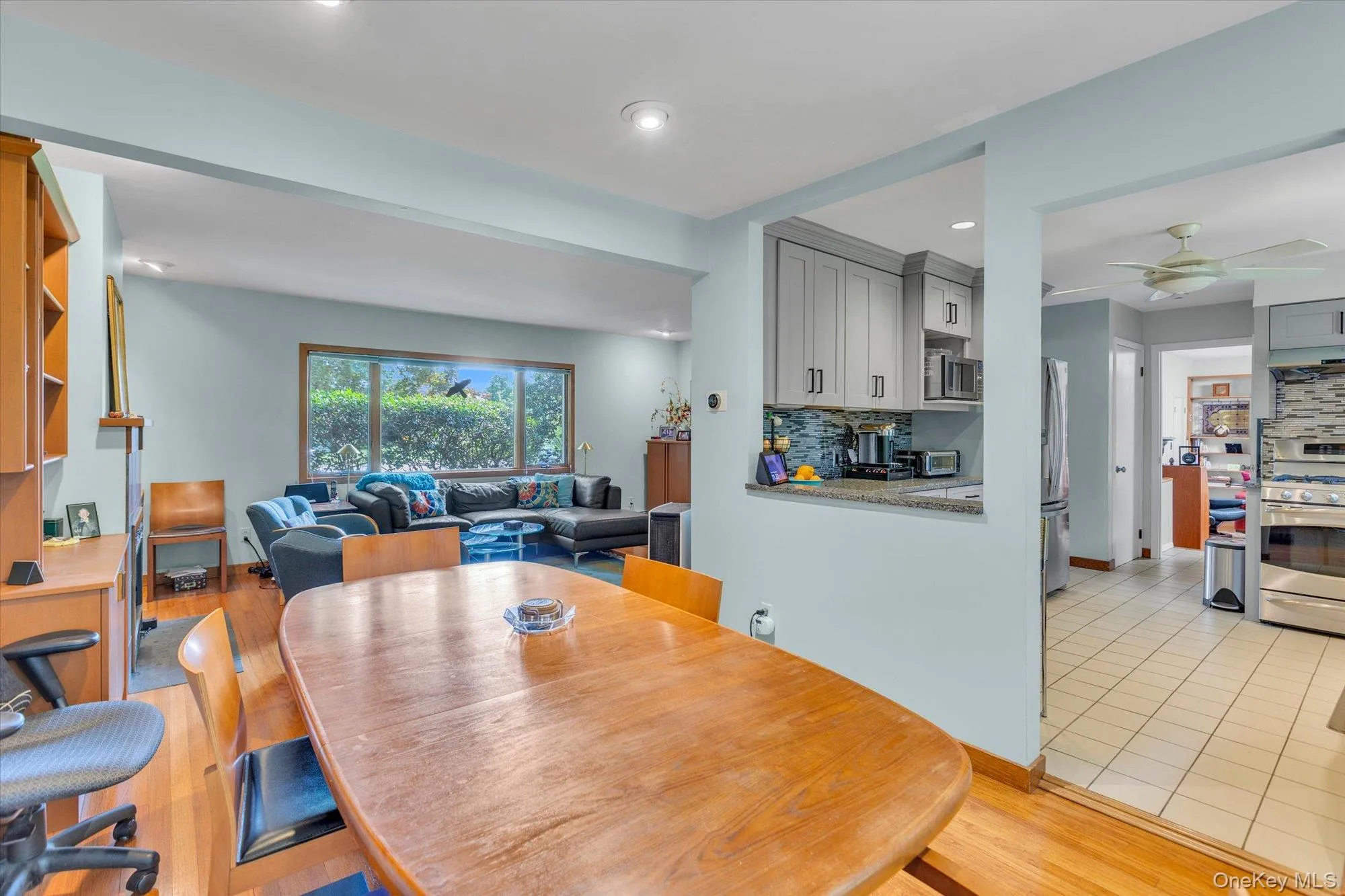 14 Spencer Way, Smithtown, NY, 3 Bedrooms Bedrooms, 7 Rooms Rooms,2 BathroomsBathrooms,Residential,For Rent,Spencer,0,1040674 14 Spencer Way, Smithtown, NY, 3 Bedrooms Bedrooms, 7 Rooms Rooms,2 BathroomsBathrooms,Residential,For Rent,Spencer,0,1040674