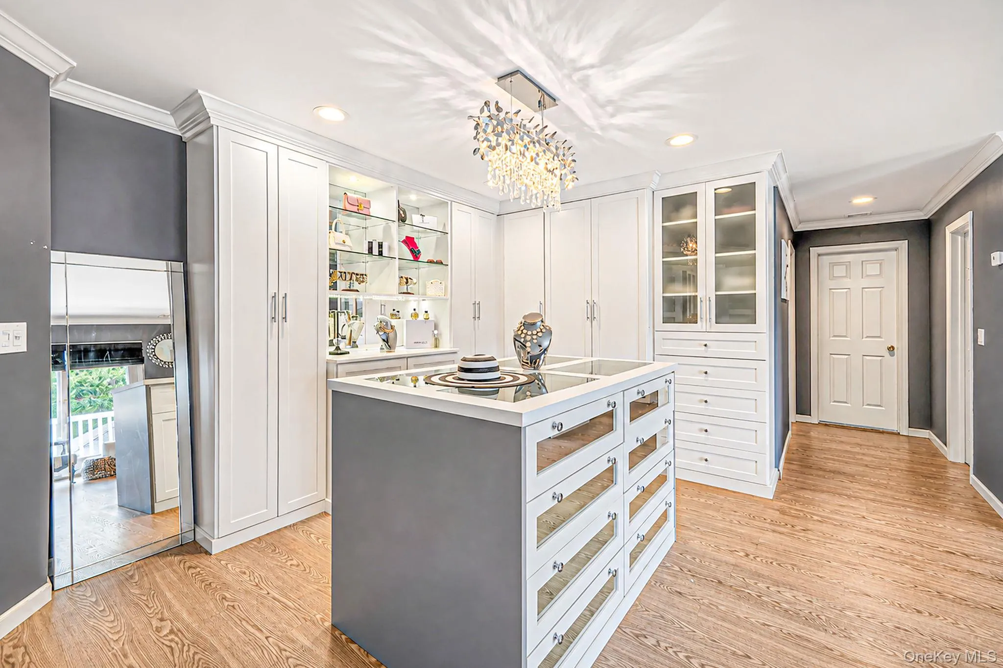 11 Elm Street, Brookhaven, NY, 5 Bedrooms Bedrooms, 10 Rooms Rooms,3 BathroomsBathrooms,Residential,For Rent,Elm,0,1040678 11 Elm Street, Brookhaven, NY, 5 Bedrooms Bedrooms, 10 Rooms Rooms,3 BathroomsBathrooms,Residential,For Rent,Elm,0,1040678