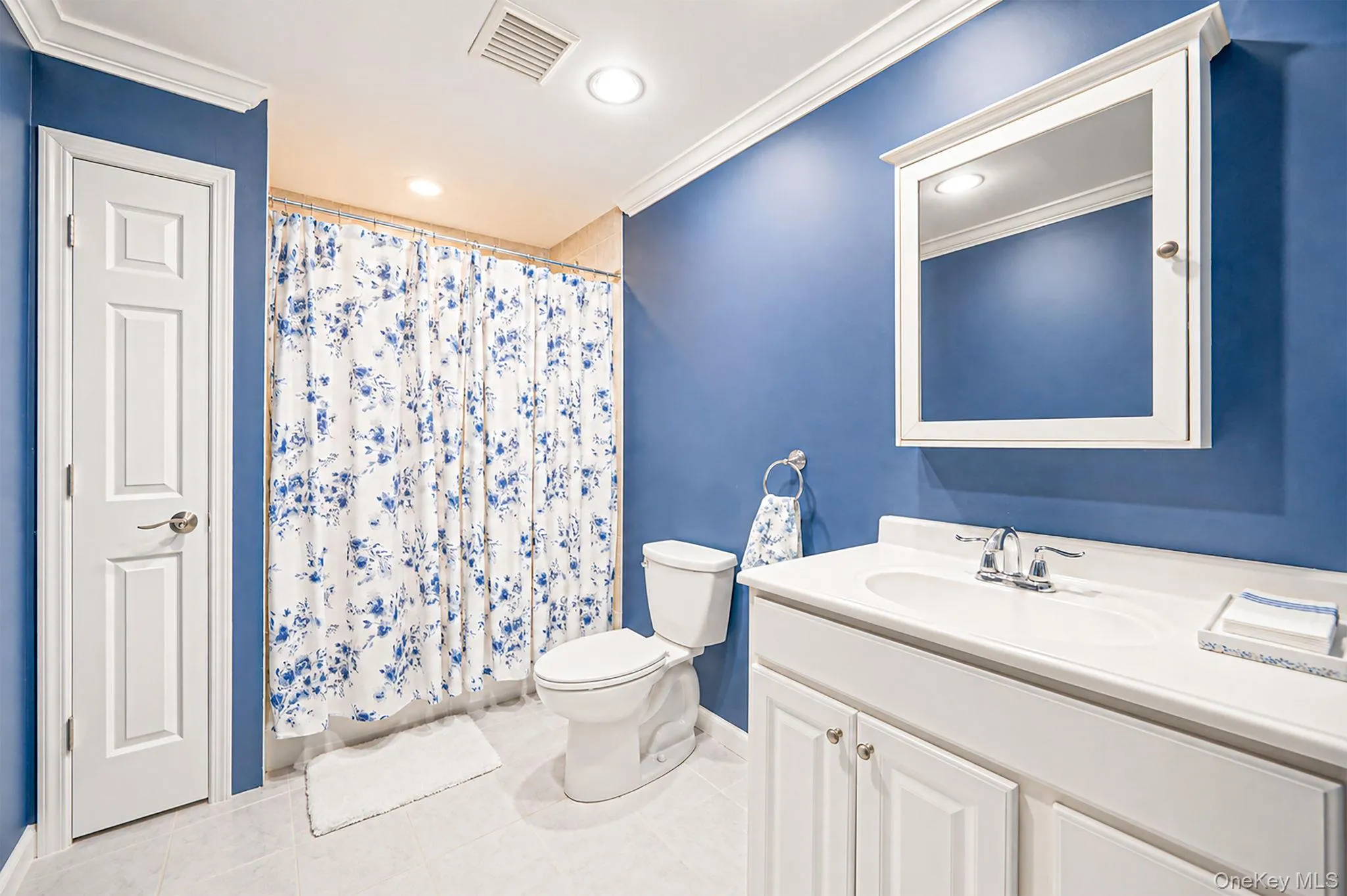 11 Elm Street, Brookhaven, NY, 5 Bedrooms Bedrooms, 10 Rooms Rooms,3 BathroomsBathrooms,Residential,For Rent,Elm,0,1040678 11 Elm Street, Brookhaven, NY, 5 Bedrooms Bedrooms, 10 Rooms Rooms,3 BathroomsBathrooms,Residential,For Rent,Elm,0,1040678