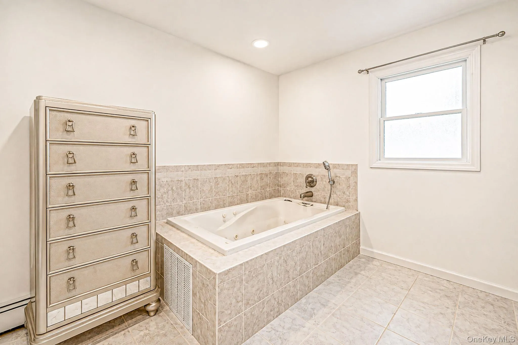 11 Elm Street, Brookhaven, NY, 5 Bedrooms Bedrooms, 10 Rooms Rooms,3 BathroomsBathrooms,Residential,For Rent,Elm,0,1040678 11 Elm Street, Brookhaven, NY, 5 Bedrooms Bedrooms, 10 Rooms Rooms,3 BathroomsBathrooms,Residential,For Rent,Elm,0,1040678