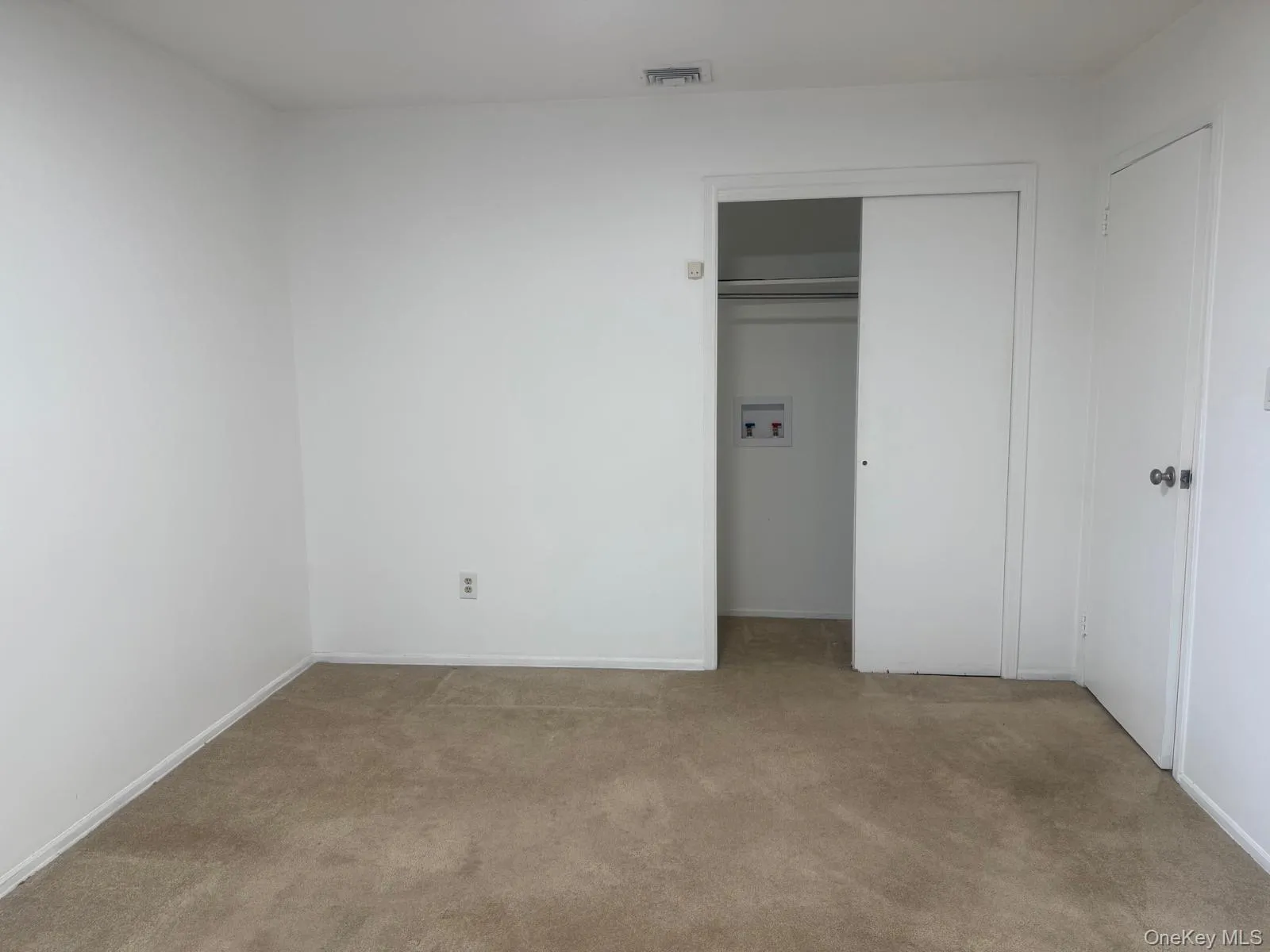 306 Hamilton Avenue, Hempstead, NY, 3 Bedrooms Bedrooms, 6 Rooms Rooms,1 BathroomBathrooms,Residential Lease,For Rent,Hamilton,0,1040681 306 Hamilton Avenue, Hempstead, NY, 3 Bedrooms Bedrooms, 6 Rooms Rooms,1 BathroomBathrooms,Residential Lease,For Rent,Hamilton,0,1040681
