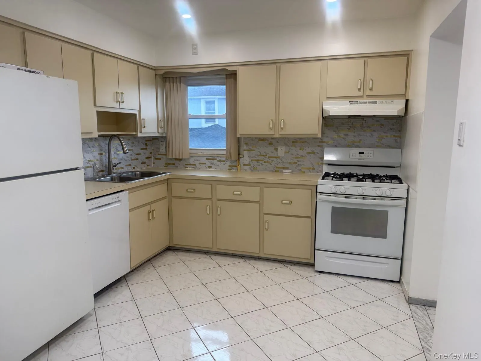 306 Hamilton Avenue, Hempstead, NY, 3 Bedrooms Bedrooms, 6 Rooms Rooms,1 BathroomBathrooms,Residential Lease,For Rent,Hamilton,0,1040681 306 Hamilton Avenue, Hempstead, NY, 3 Bedrooms Bedrooms, 6 Rooms Rooms,1 BathroomBathrooms,Residential Lease,For Rent,Hamilton,0,1040681
