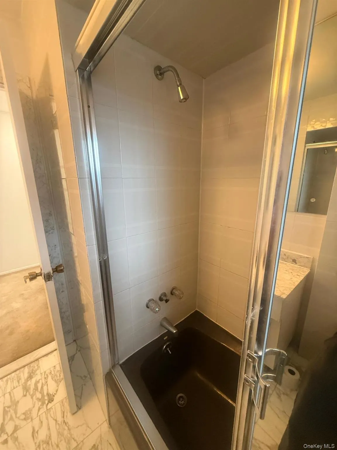306 Hamilton Avenue, Hempstead, NY, 3 Bedrooms Bedrooms, 6 Rooms Rooms,1 BathroomBathrooms,Residential Lease,For Rent,Hamilton,0,1040681 306 Hamilton Avenue, Hempstead, NY, 3 Bedrooms Bedrooms, 6 Rooms Rooms,1 BathroomBathrooms,Residential Lease,For Rent,Hamilton,0,1040681