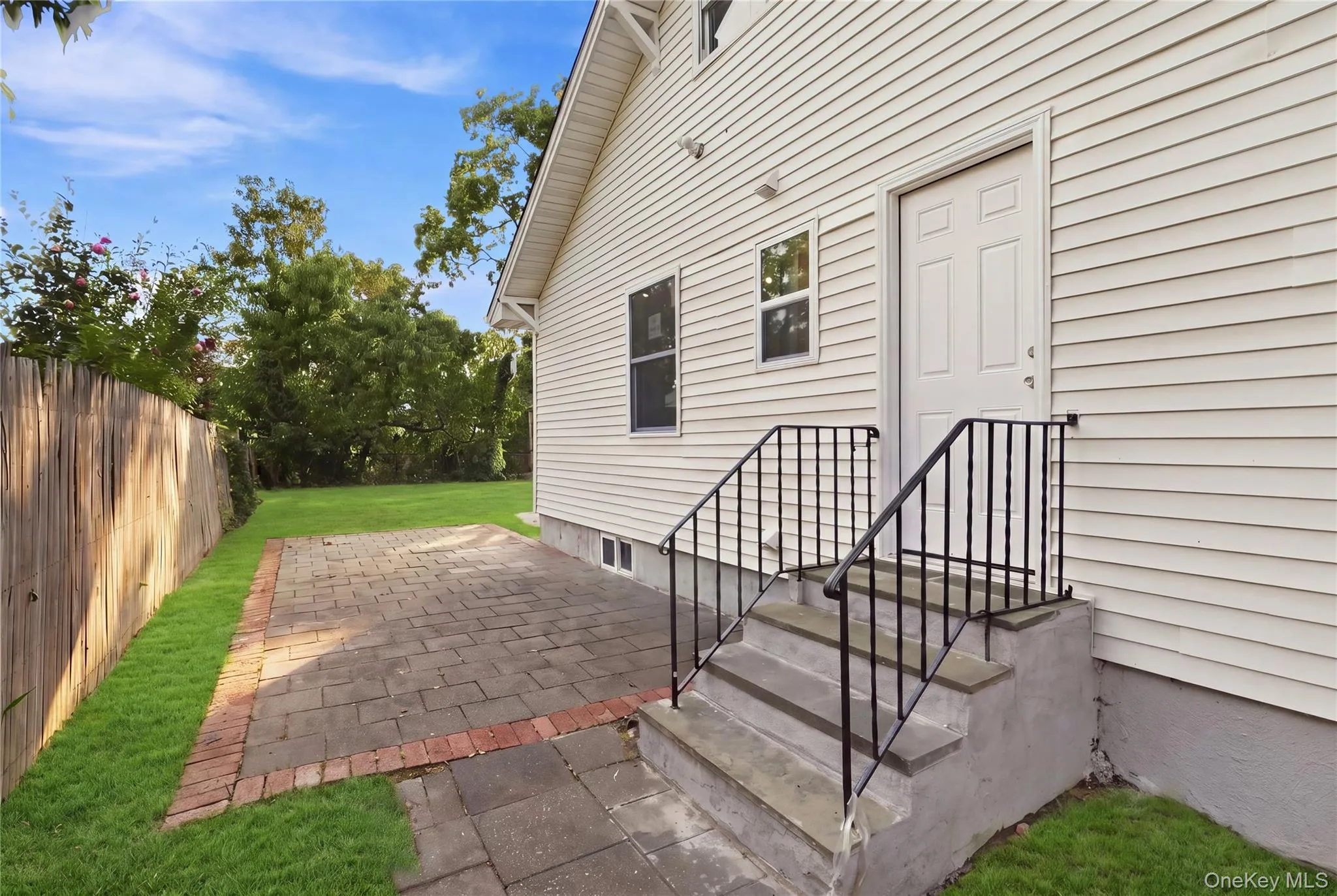 16 West Drive, Islip, NY, 5 Bedrooms Bedrooms, 9 Rooms Rooms,3 BathroomsBathrooms,Residential,For Rent,West,0,1040683 16 West Drive, Islip, NY, 5 Bedrooms Bedrooms, 9 Rooms Rooms,3 BathroomsBathrooms,Residential,For Rent,West,0,1040683