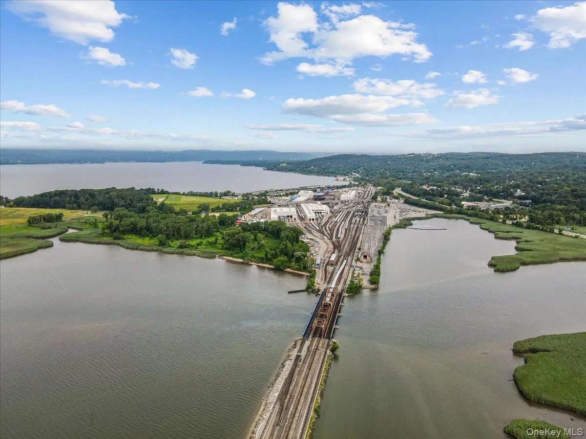 811 Eagle Bay Drive, Ossining, NY, 2 Bedrooms Bedrooms, 6 Rooms Rooms,3 BathroomsBathrooms,Residential Lease,For Rent,Eagle Bay,0,1040684 811 Eagle Bay Drive, Ossining, NY, 2 Bedrooms Bedrooms, 6 Rooms Rooms,3 BathroomsBathrooms,Residential Lease,For Rent,Eagle Bay,0,1040684