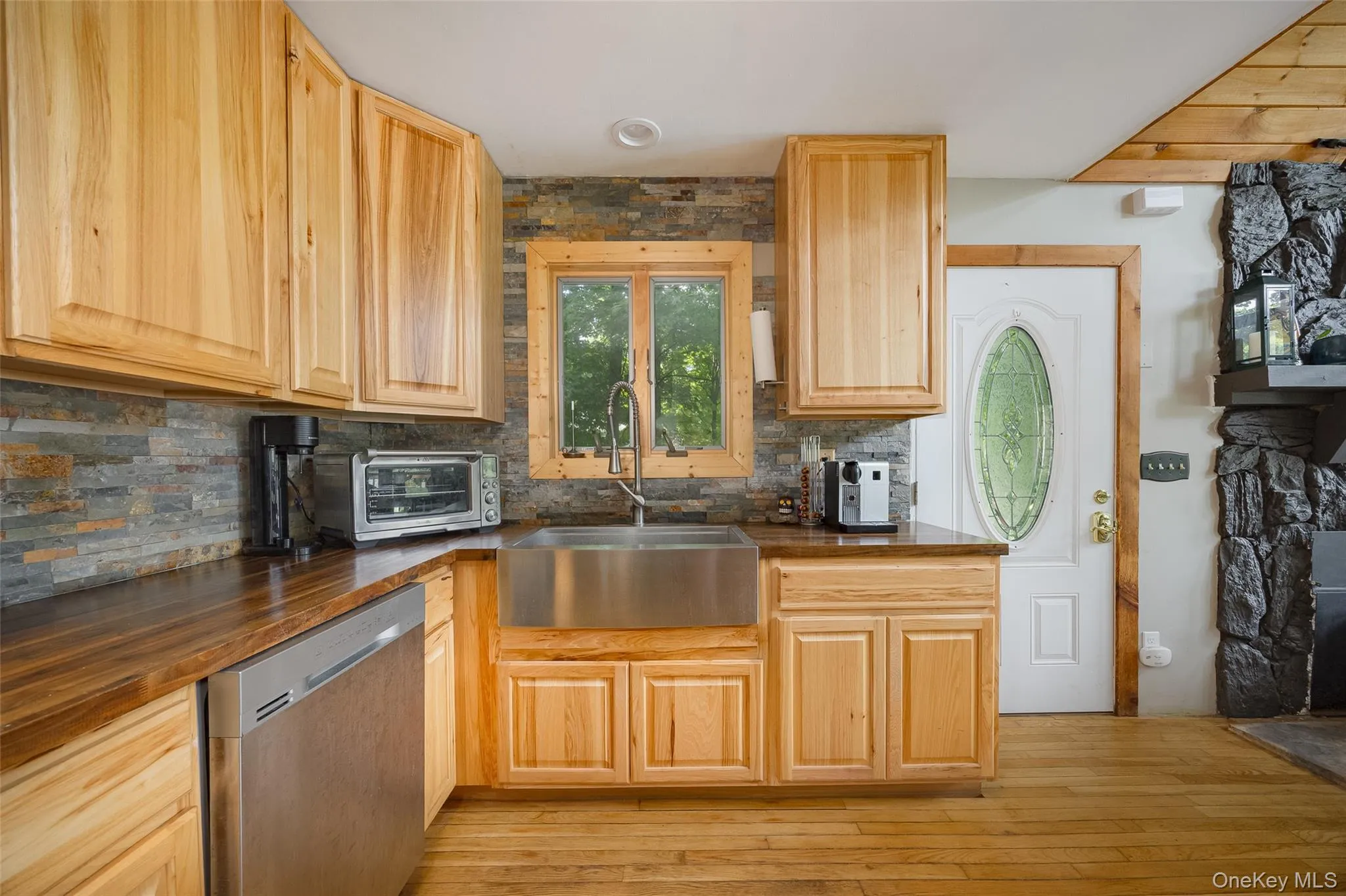 36 Greenwood Drive, Fishkill, NY, 3 Bedrooms Bedrooms, 10 Rooms Rooms,2 BathroomsBathrooms,Residential,For Rent,Greenwood,0,1040690 36 Greenwood Drive, Fishkill, NY, 3 Bedrooms Bedrooms, 10 Rooms Rooms,2 BathroomsBathrooms,Residential,For Rent,Greenwood,0,1040690