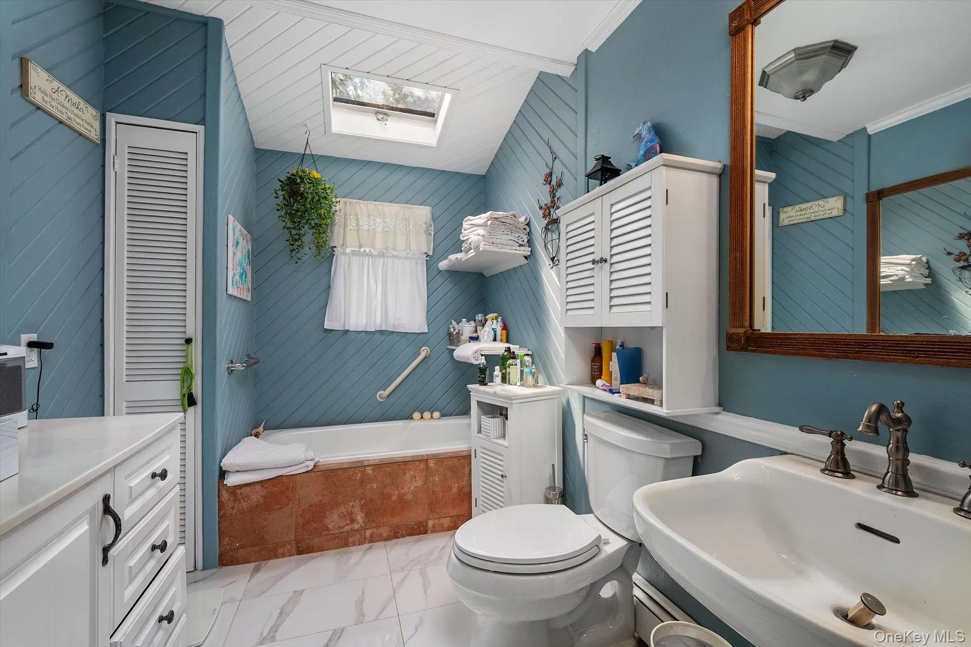 320 Brooklyn Avenue, Oyster Bay, NY, 4 Bedrooms Bedrooms, 2 Rooms Rooms,2 BathroomsBathrooms,Residential,For Rent,Brooklyn,0,1040692 320 Brooklyn Avenue, Oyster Bay, NY, 4 Bedrooms Bedrooms, 2 Rooms Rooms,2 BathroomsBathrooms,Residential,For Rent,Brooklyn,0,1040692
