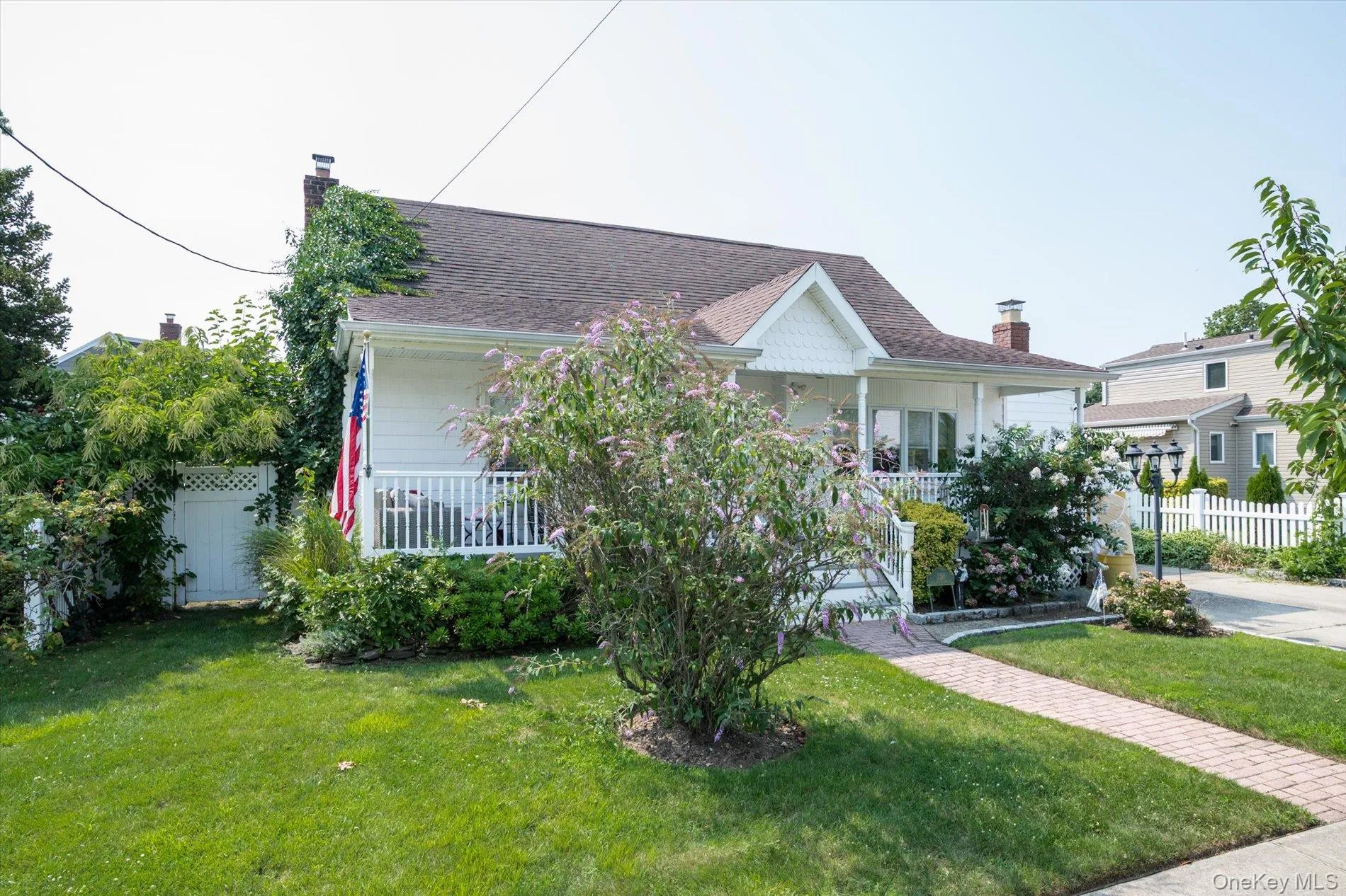 320 Brooklyn Avenue, Oyster Bay, NY, 4 Bedrooms Bedrooms, 2 Rooms Rooms,2 BathroomsBathrooms,Residential,For Rent,Brooklyn,0,1040692 320 Brooklyn Avenue, Oyster Bay, NY, 4 Bedrooms Bedrooms, 2 Rooms Rooms,2 BathroomsBathrooms,Residential,For Rent,Brooklyn,0,1040692
