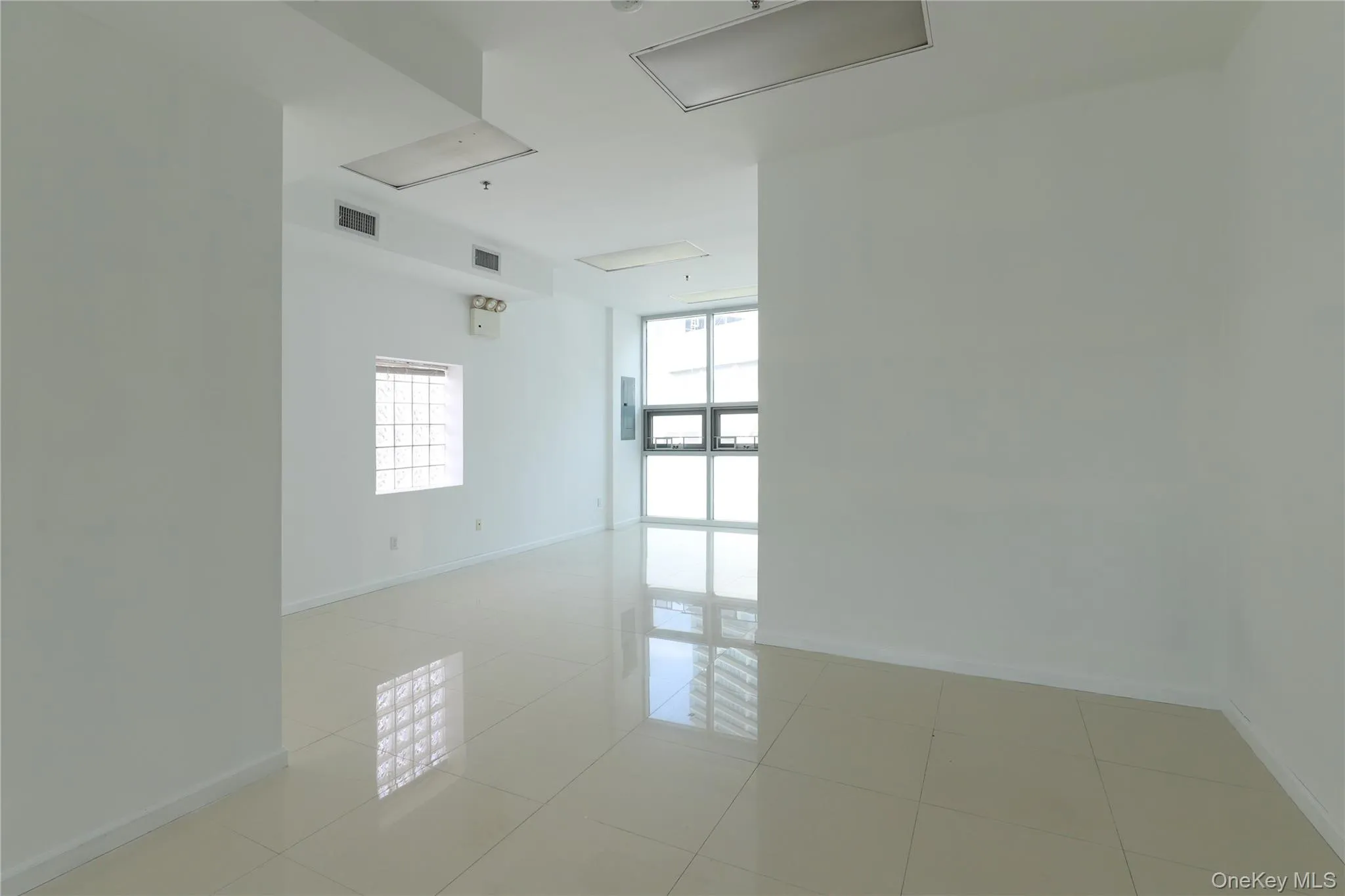 131-04 40th Road, New York, NY, ,Commercial Lease,For Rent,40th,0,1040696 131-04 40th Road, New York, NY, ,Commercial Lease,For Rent,40th,0,1040696
