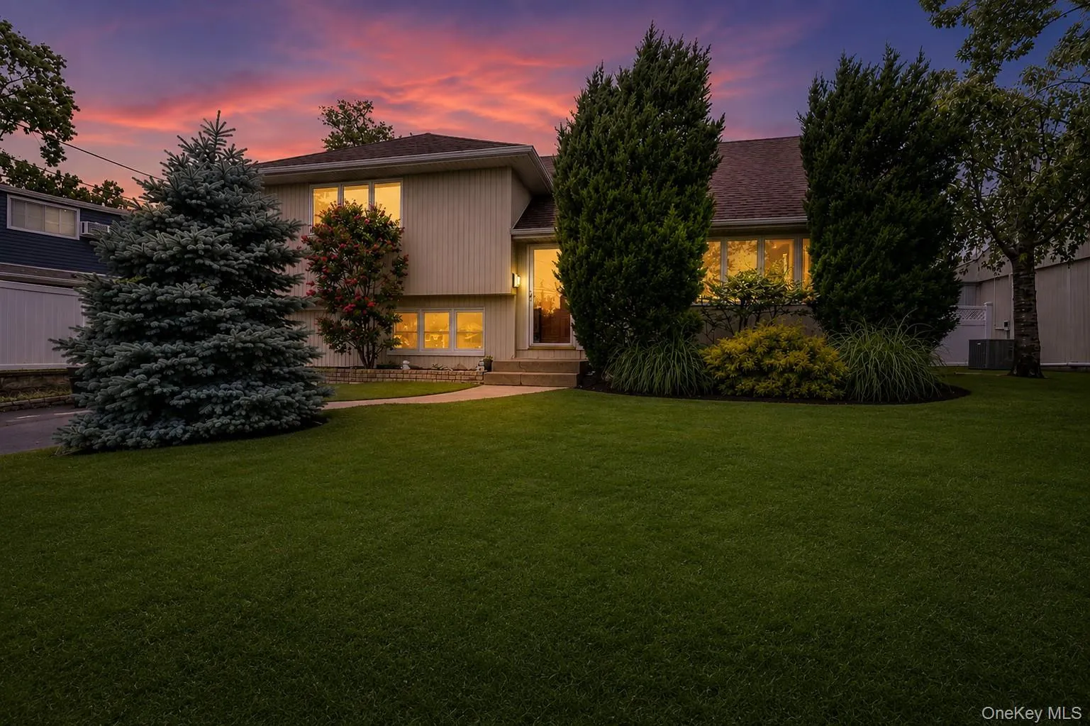 312 Waukena Avenue, Hempstead, NY, 3 Bedrooms Bedrooms, 8 Rooms Rooms,2 BathroomsBathrooms,Residential,For Rent,Waukena,0,1040700 312 Waukena Avenue, Hempstead, NY, 3 Bedrooms Bedrooms, 8 Rooms Rooms,2 BathroomsBathrooms,Residential,For Rent,Waukena,0,1040700