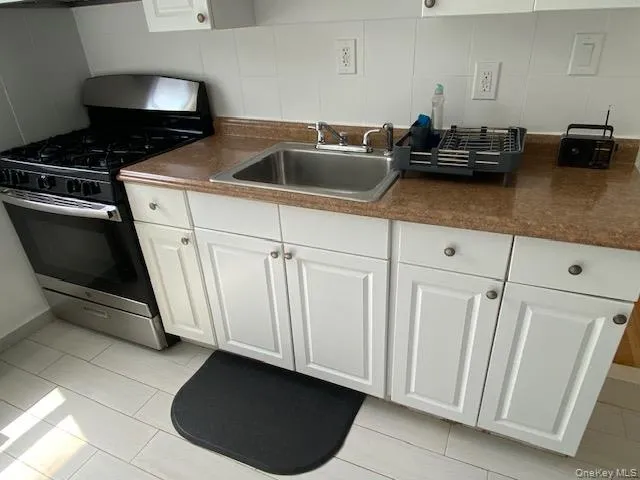 264-36 Langston Avenue, New York, NY, 1 Bedroom Bedrooms, 3 Rooms Rooms,1 BathroomBathrooms,Residential,For Rent,Langston,0,1040708 264-36 Langston Avenue, New York, NY, 1 Bedroom Bedrooms, 3 Rooms Rooms,1 BathroomBathrooms,Residential,For Rent,Langston,0,1040708