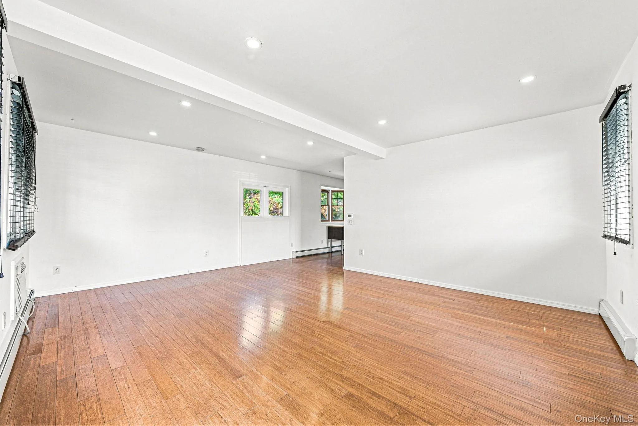 568 Wellwood Avenue, Babylon, NY, 2 Bedrooms Bedrooms, 5 Rooms Rooms,1 BathroomBathrooms,Residential,For Rent,Wellwood,0,1040710 568 Wellwood Avenue, Babylon, NY, 2 Bedrooms Bedrooms, 5 Rooms Rooms,1 BathroomBathrooms,Residential,For Rent,Wellwood,0,1040710