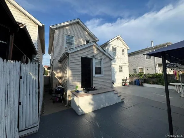 11522 124th Street, New York, NY, 2 Bedrooms Bedrooms, 5 Rooms Rooms,1 BathroomBathrooms,Residential,For Rent,124th,0,1040717 11522 124th Street, New York, NY, 2 Bedrooms Bedrooms, 5 Rooms Rooms,1 BathroomBathrooms,Residential,For Rent,124th,0,1040717