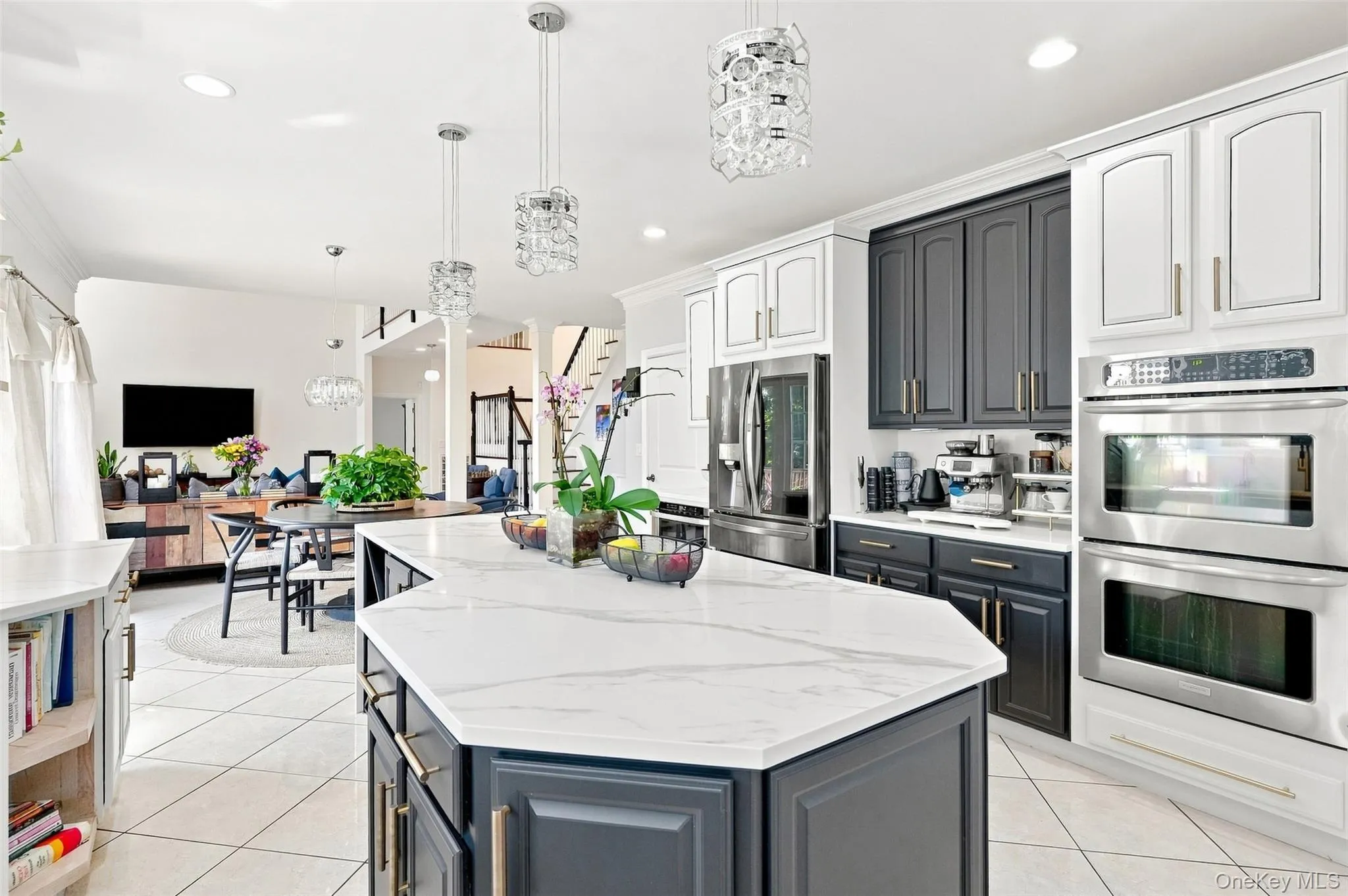 U[dated Kitchen and High End Appliances U[dated Kitchen and High End Appliances