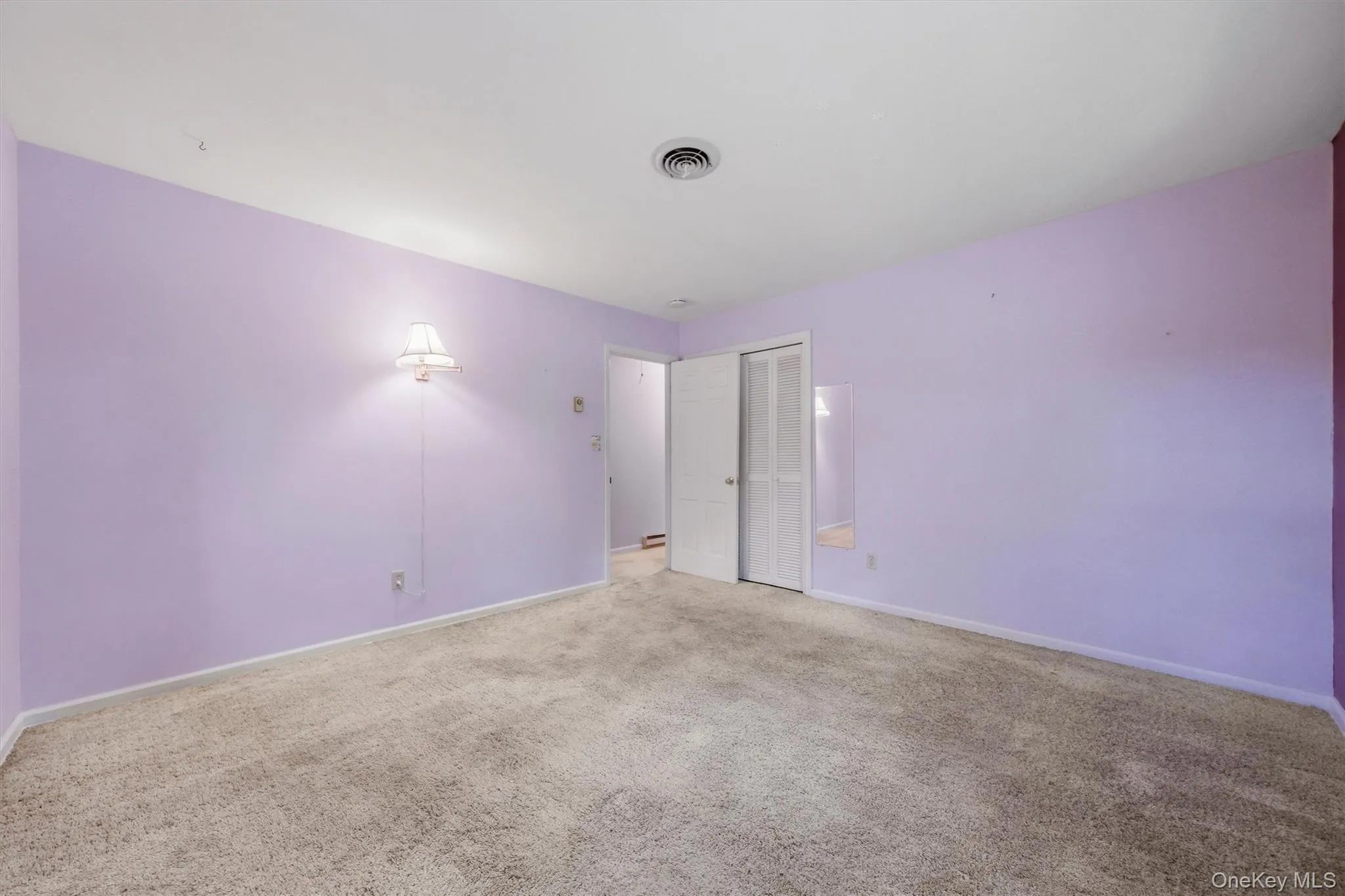 Bedroom 4 with HW floors under carpet Bedroom 4 with HW floors under carpet