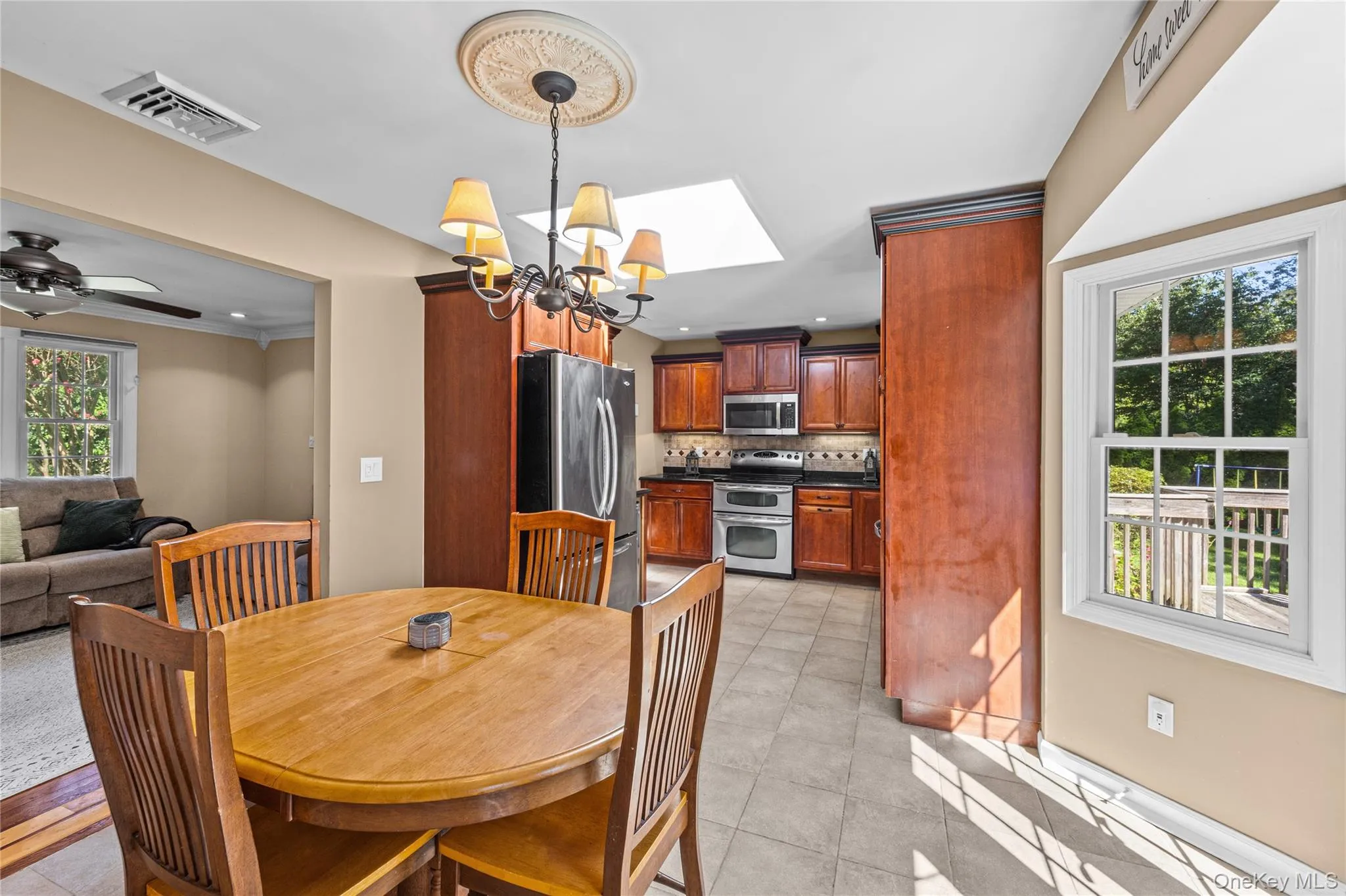45 Marbeth Circle, Brookhaven, NY, 3 Bedrooms Bedrooms, 6 Rooms Rooms,2 BathroomsBathrooms,Residential,For Rent,Marbeth,0,1040721 45 Marbeth Circle, Brookhaven, NY, 3 Bedrooms Bedrooms, 6 Rooms Rooms,2 BathroomsBathrooms,Residential,For Rent,Marbeth,0,1040721