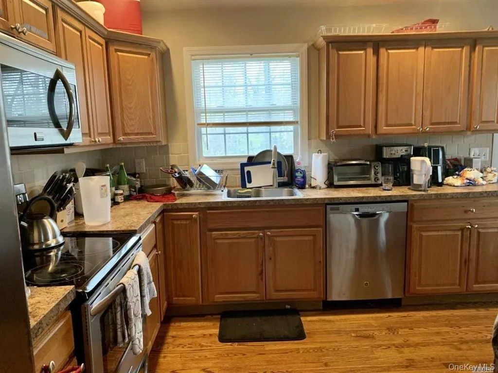 107 Sheep Pasture Road, Brookhaven, NY, 3 Bedrooms Bedrooms, 7 Rooms Rooms,2 BathroomsBathrooms,Residential Lease,For Rent,Sheep Pasture,0,1040723 107 Sheep Pasture Road, Brookhaven, NY, 3 Bedrooms Bedrooms, 7 Rooms Rooms,2 BathroomsBathrooms,Residential Lease,For Rent,Sheep Pasture,0,1040723