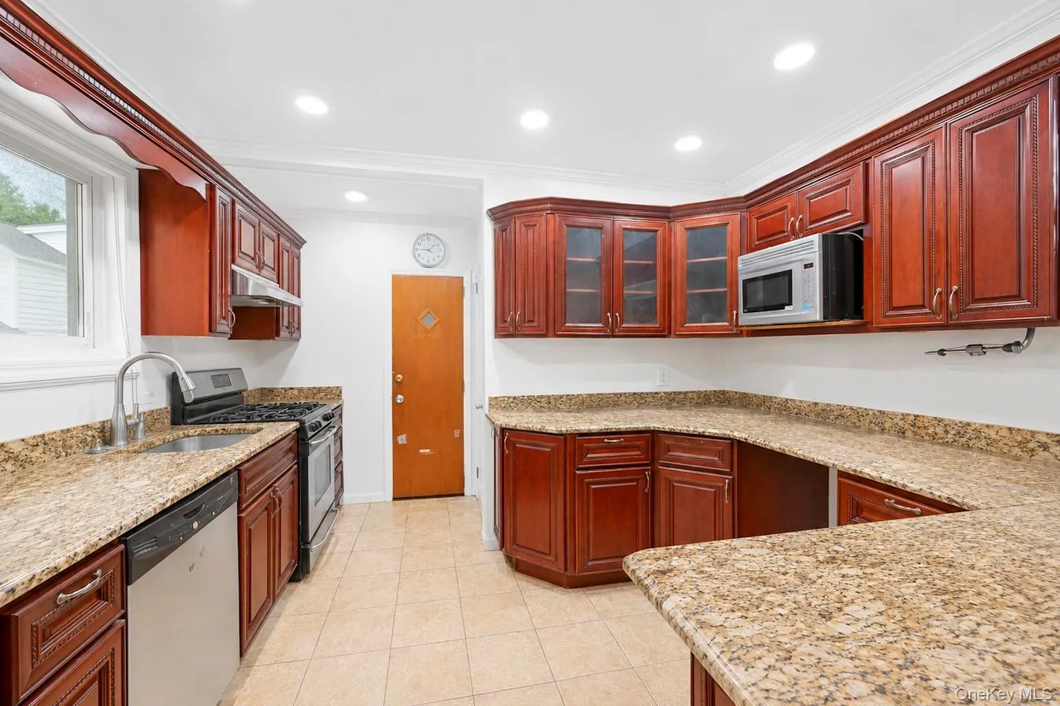 26111 83rd Avenue, New York, NY, 3 Bedrooms Bedrooms, 6 Rooms Rooms,1 BathroomBathrooms,Residential Lease,For Rent,83rd,0,1040729 26111 83rd Avenue, New York, NY, 3 Bedrooms Bedrooms, 6 Rooms Rooms,1 BathroomBathrooms,Residential Lease,For Rent,83rd,0,1040729