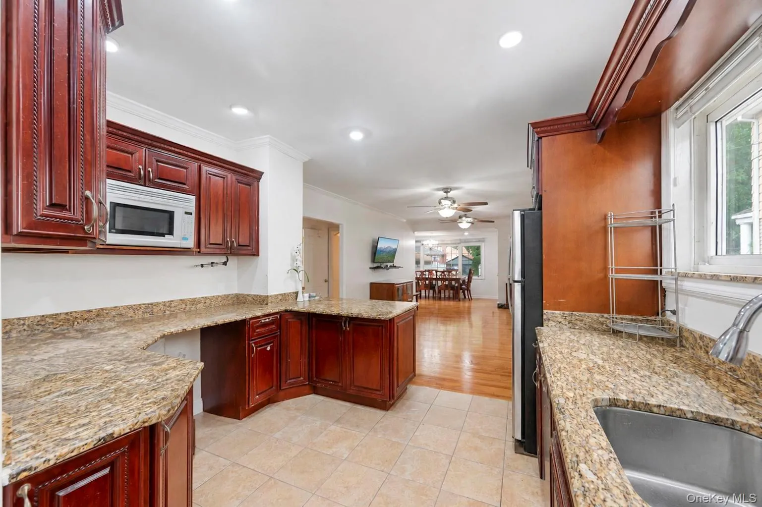 26111 83rd Avenue, New York, NY, 3 Bedrooms Bedrooms, 6 Rooms Rooms,1 BathroomBathrooms,Residential Lease,For Rent,83rd,0,1040729 26111 83rd Avenue, New York, NY, 3 Bedrooms Bedrooms, 6 Rooms Rooms,1 BathroomBathrooms,Residential Lease,For Rent,83rd,0,1040729
