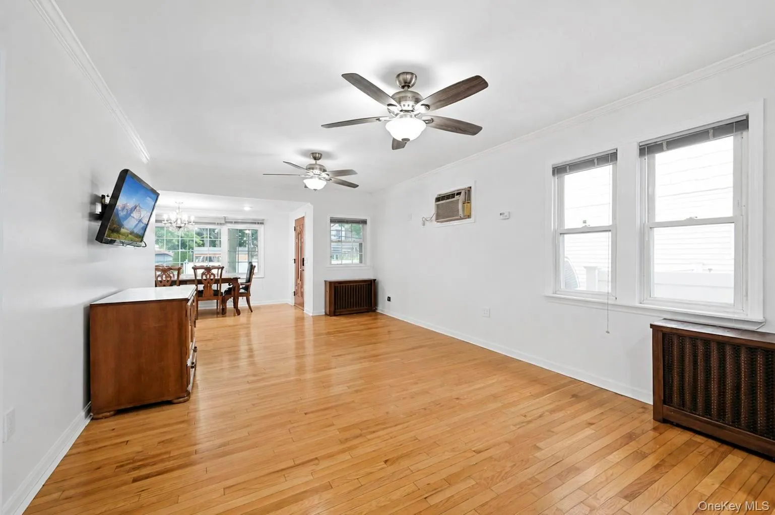 26111 83rd Avenue, New York, NY, 3 Bedrooms Bedrooms, 6 Rooms Rooms,1 BathroomBathrooms,Residential Lease,For Rent,83rd,0,1040729 26111 83rd Avenue, New York, NY, 3 Bedrooms Bedrooms, 6 Rooms Rooms,1 BathroomBathrooms,Residential Lease,For Rent,83rd,0,1040729