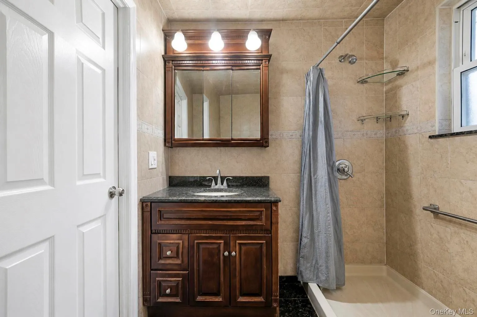 26111 83rd Avenue, New York, NY, 3 Bedrooms Bedrooms, 6 Rooms Rooms,1 BathroomBathrooms,Residential Lease,For Rent,83rd,0,1040729 26111 83rd Avenue, New York, NY, 3 Bedrooms Bedrooms, 6 Rooms Rooms,1 BathroomBathrooms,Residential Lease,For Rent,83rd,0,1040729