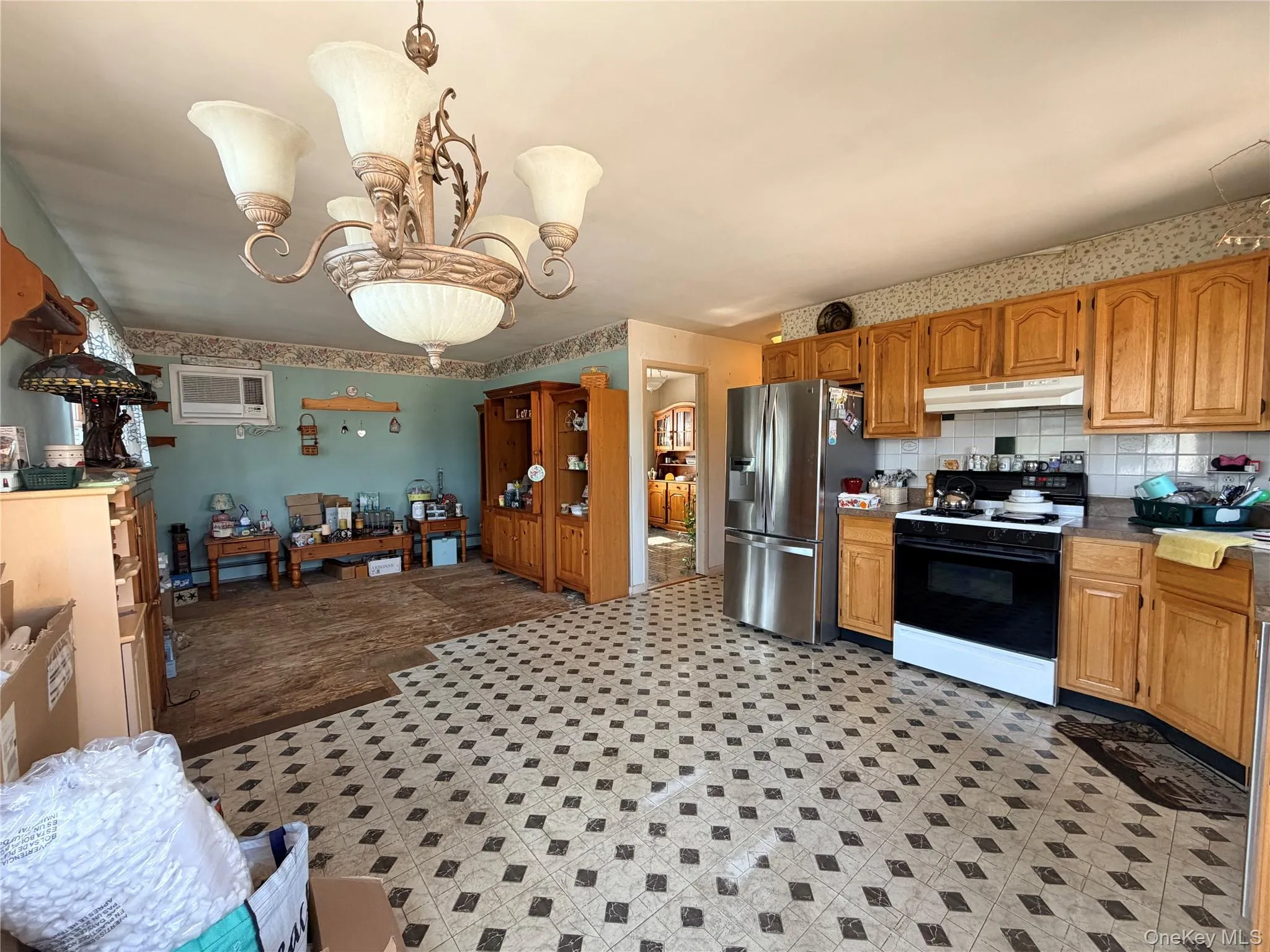 2851 Wilson Avenue, Hempstead, NY, 5 Bedrooms Bedrooms, 10 Rooms Rooms,2 BathroomsBathrooms,Residential,For Rent,Wilson,0,1040730 2851 Wilson Avenue, Hempstead, NY, 5 Bedrooms Bedrooms, 10 Rooms Rooms,2 BathroomsBathrooms,Residential,For Rent,Wilson,0,1040730