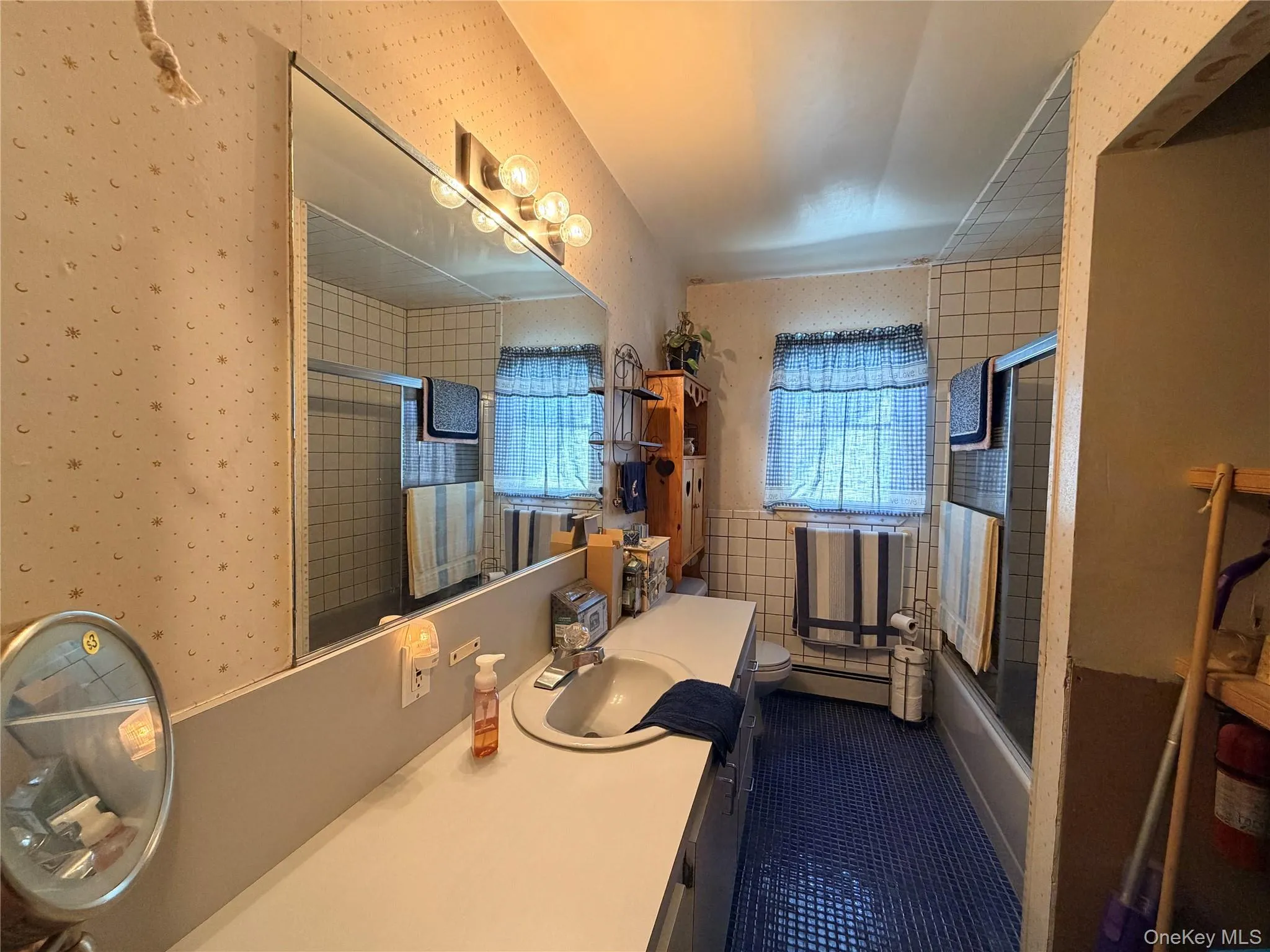 2851 Wilson Avenue, Hempstead, NY, 5 Bedrooms Bedrooms, 10 Rooms Rooms,2 BathroomsBathrooms,Residential,For Rent,Wilson,0,1040730 2851 Wilson Avenue, Hempstead, NY, 5 Bedrooms Bedrooms, 10 Rooms Rooms,2 BathroomsBathrooms,Residential,For Rent,Wilson,0,1040730