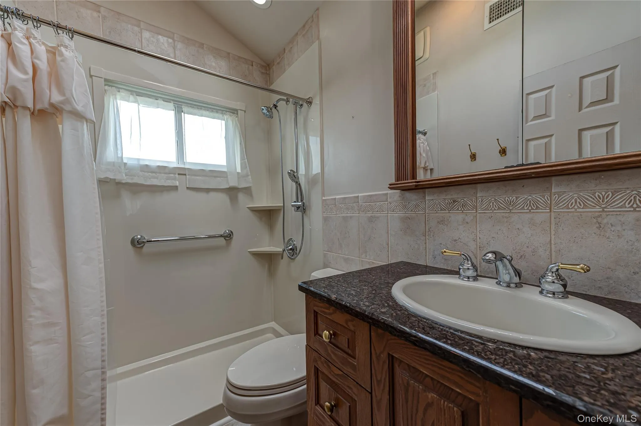 14 Westmoreland Road, Oyster Bay, NY, 3 Bedrooms Bedrooms, 7 Rooms Rooms,2 BathroomsBathrooms,Residential,For Rent,Westmoreland,0,1040731 14 Westmoreland Road, Oyster Bay, NY, 3 Bedrooms Bedrooms, 7 Rooms Rooms,2 BathroomsBathrooms,Residential,For Rent,Westmoreland,0,1040731
