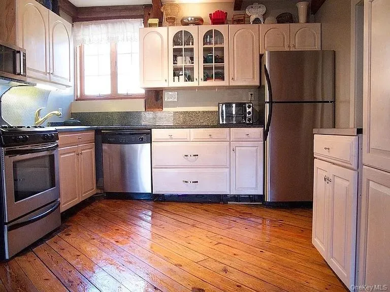 6197 State Route 42, Fallsburg, NY, 3 Bedrooms Bedrooms, 6 Rooms Rooms,2 BathroomsBathrooms,Residential,For Rent,State Route 42,0,1040738 6197 State Route 42, Fallsburg, NY, 3 Bedrooms Bedrooms, 6 Rooms Rooms,2 BathroomsBathrooms,Residential,For Rent,State Route 42,0,1040738