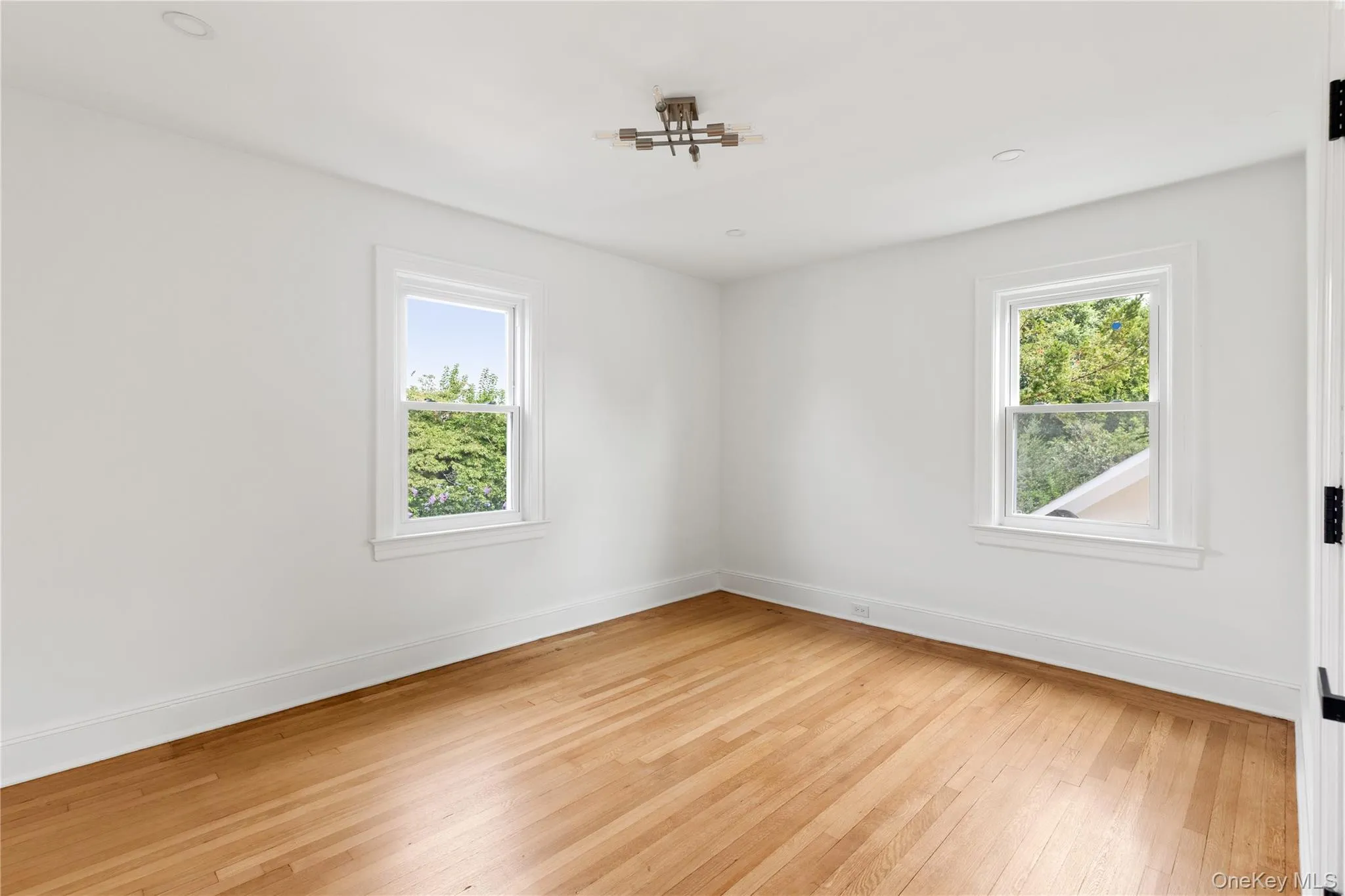 220 Pomander Road, North Hempstead, NY, 5 Bedrooms Bedrooms, 10 Rooms Rooms,2 BathroomsBathrooms,Residential,For Rent,Pomander,0,1040739 220 Pomander Road, North Hempstead, NY, 5 Bedrooms Bedrooms, 10 Rooms Rooms,2 BathroomsBathrooms,Residential,For Rent,Pomander,0,1040739
