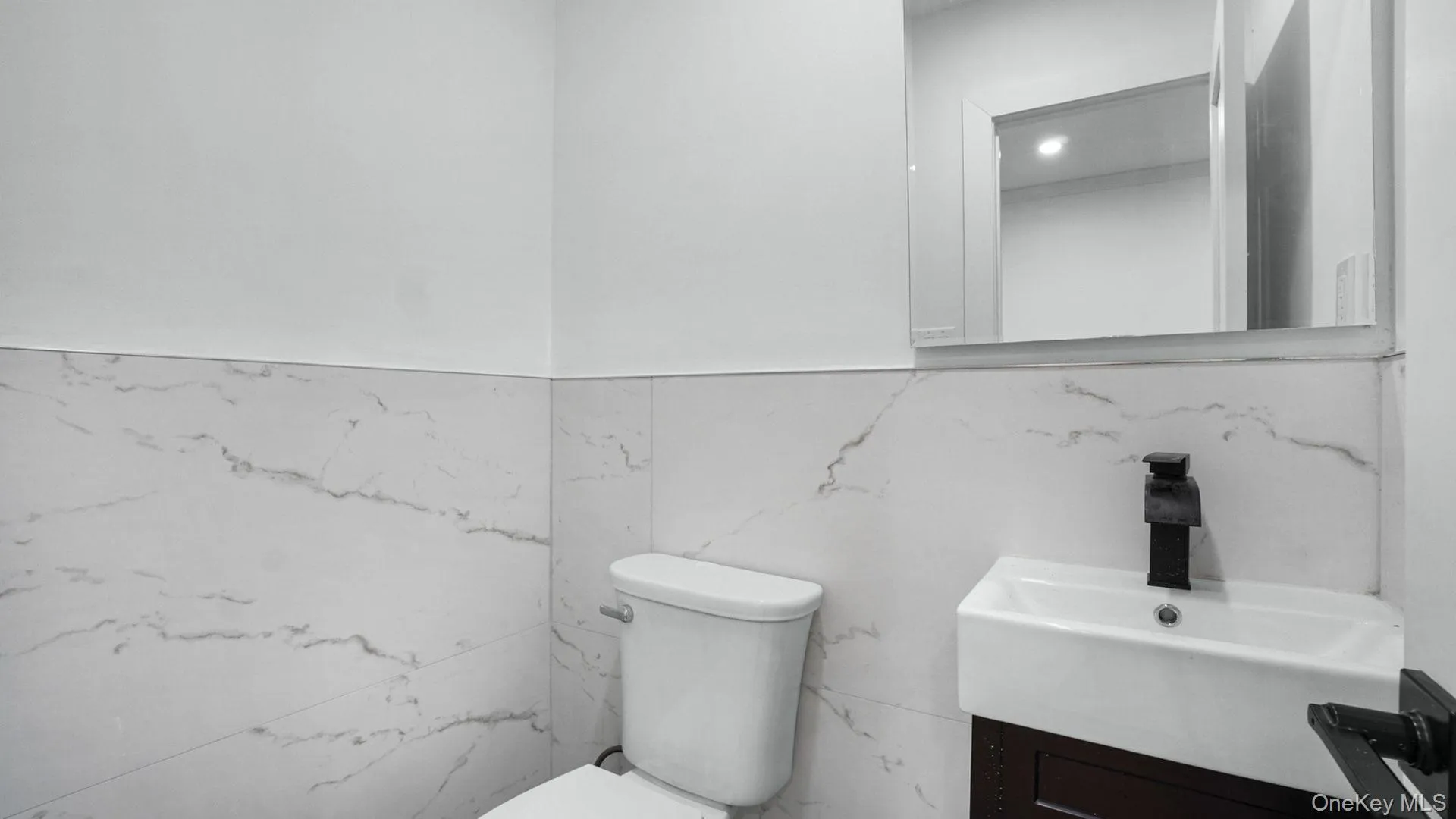 4135 Murdock Avenue, New York, NY, 3 Bedrooms Bedrooms, 6 Rooms Rooms,2 BathroomsBathrooms,Residential,For Rent,Murdock,0,1040745 4135 Murdock Avenue, New York, NY, 3 Bedrooms Bedrooms, 6 Rooms Rooms,2 BathroomsBathrooms,Residential,For Rent,Murdock,0,1040745