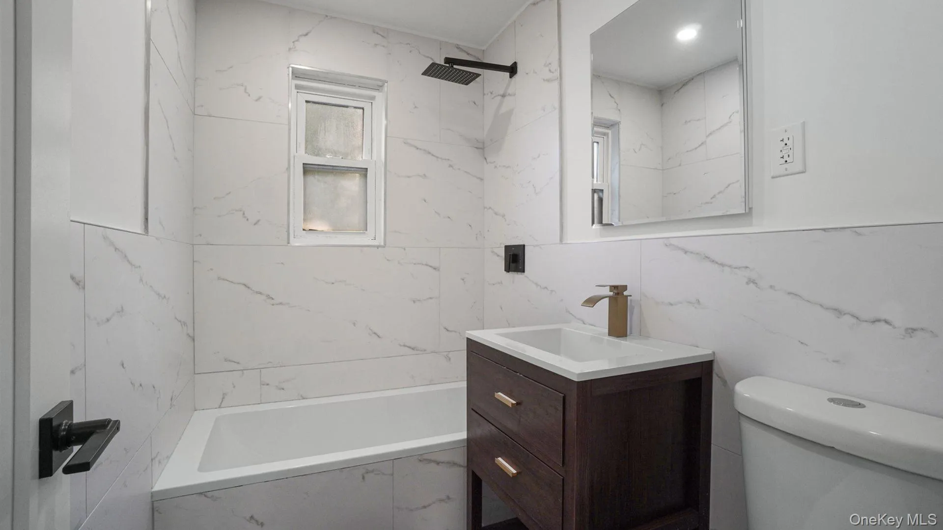 4135 Murdock Avenue, New York, NY, 3 Bedrooms Bedrooms, 6 Rooms Rooms,2 BathroomsBathrooms,Residential,For Rent,Murdock,0,1040745 4135 Murdock Avenue, New York, NY, 3 Bedrooms Bedrooms, 6 Rooms Rooms,2 BathroomsBathrooms,Residential,For Rent,Murdock,0,1040745